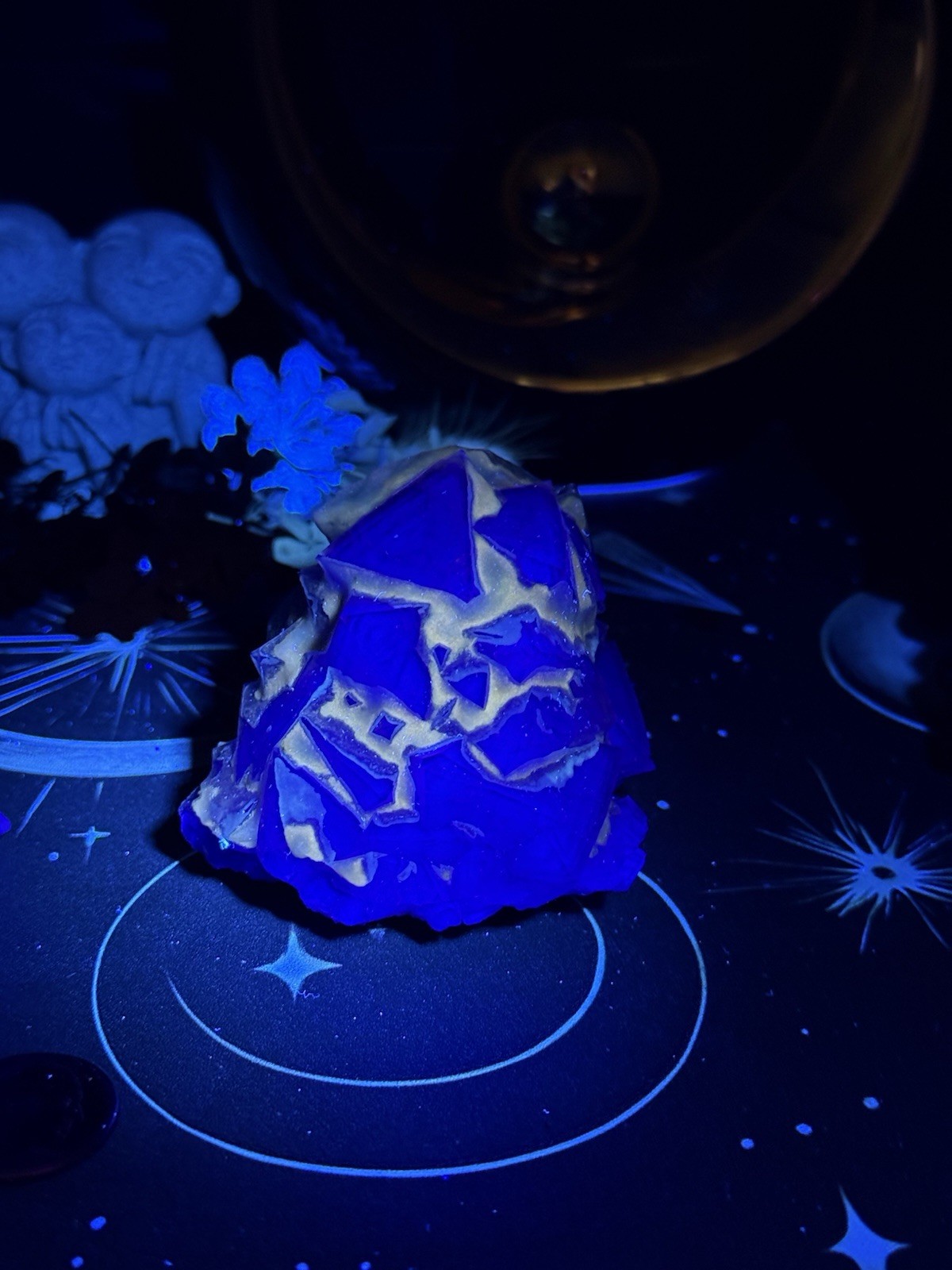 Natural Zhejiang octahedron purple fluorite specimenCrazy Uv Free ship & Gift