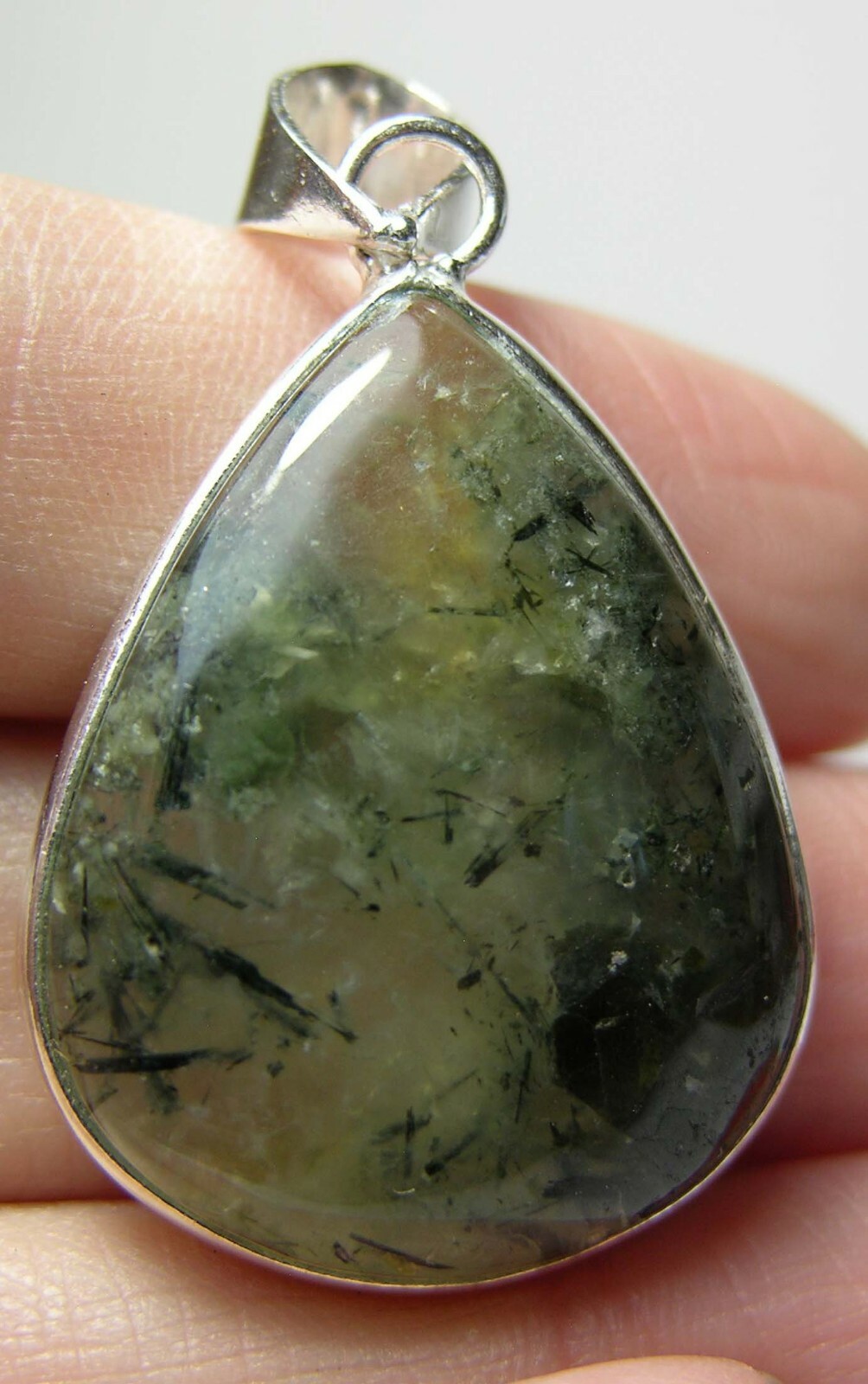 #5 India 100% Natural 47.80ct Tourmaline Prehnite Cabochon Pendant 9.50g 31mm