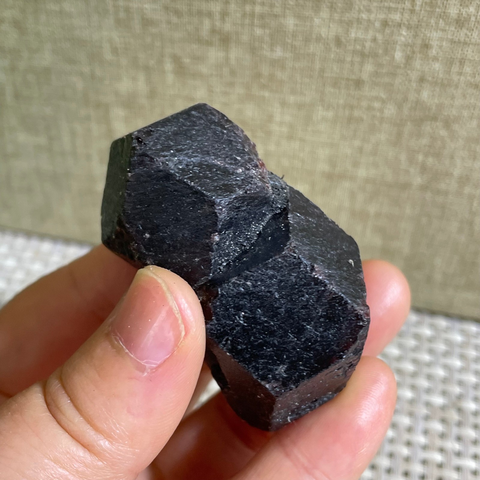 106g RED Garnet Crystal gemstone rough stone mineral specimen