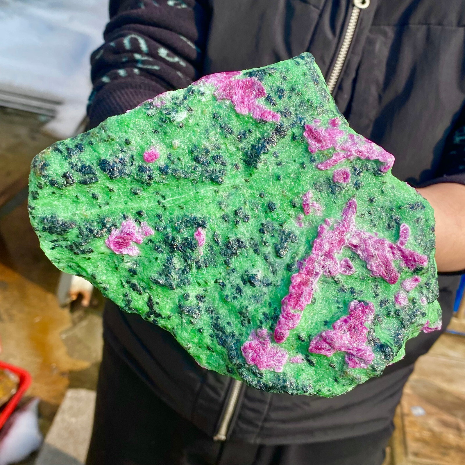 3.08LB Natural red and green treasure, original stone gravel, demagnetize