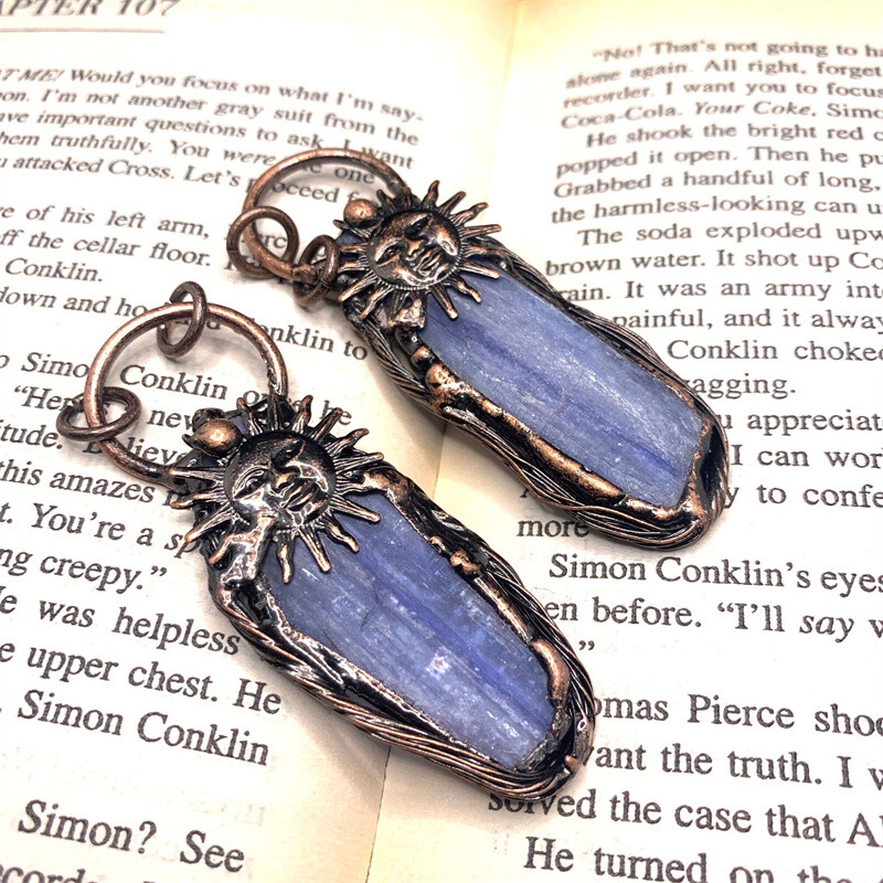 TOP Natural Kyanite Retro style Pedndant Gem Quartz Crystal Reiki Healing 1PC