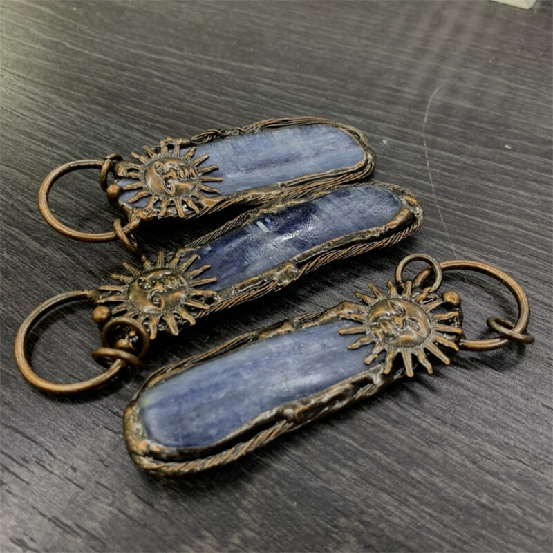 TOP Natural Kyanite Retro style Pedndant Gem Quartz Crystal Reiki Healing 1PC