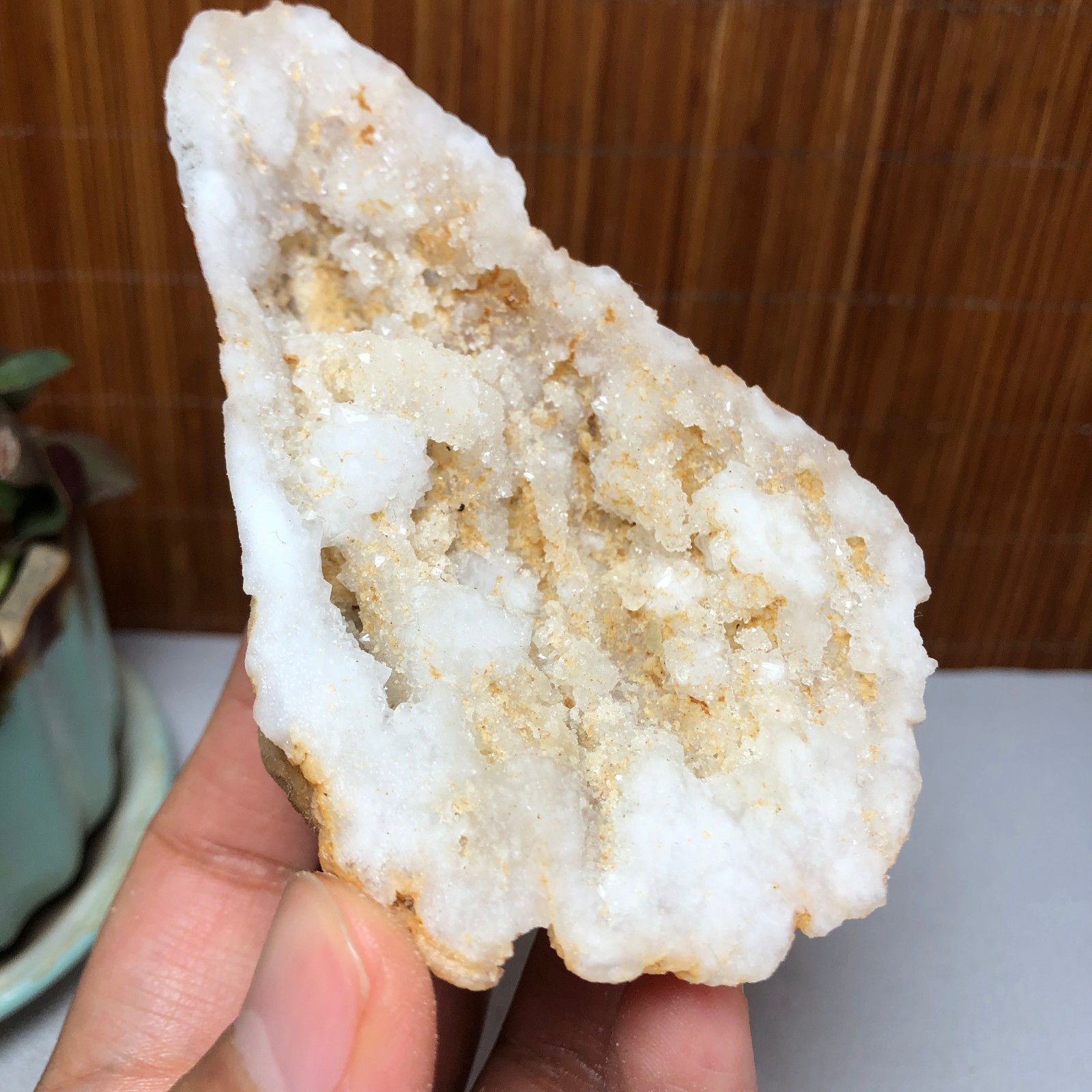Natural agate Raw cut Crystal Geode rough original Specimens 109g A1790