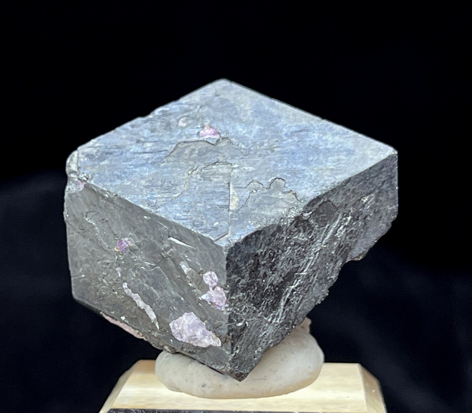 40mm 58g Bright Magnetite from Inner Mongolia China, Natural Mineral Specimen