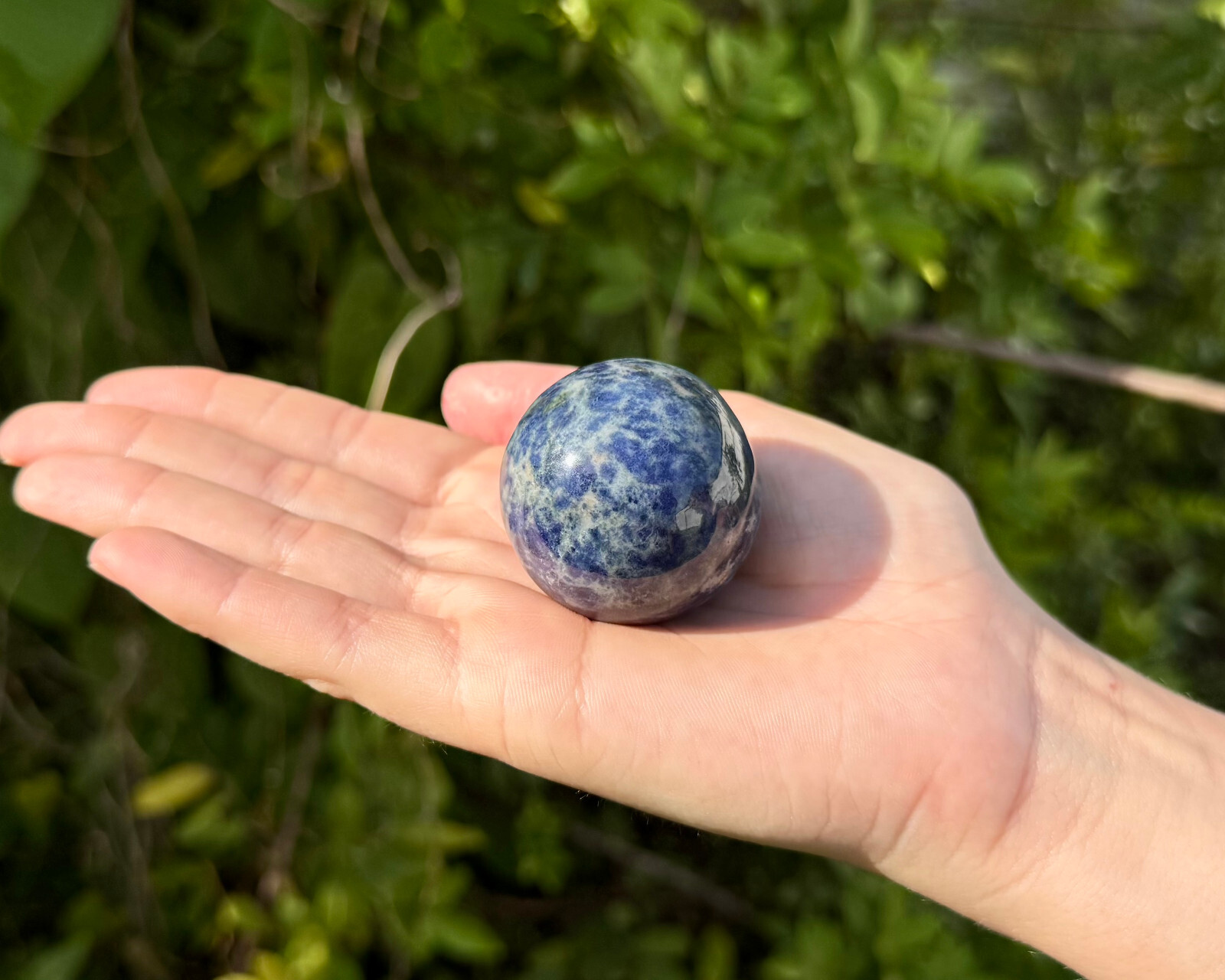 Sodalite Crystal Sphere & Stand, 1.5″ Polished Sodalite Sphere (Crystal Ball)