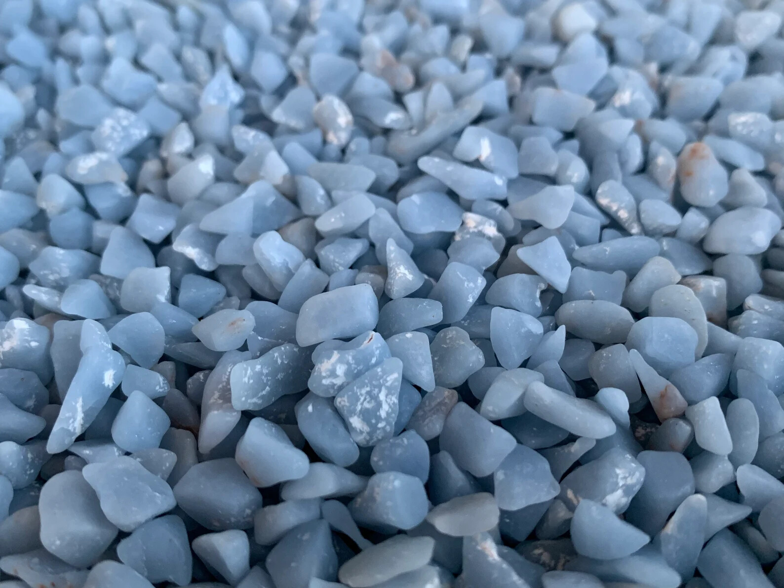 Grade A++ Angelite Semi Rough Mini Chips 4 – 8 mm, Wholesale Bulk Lot