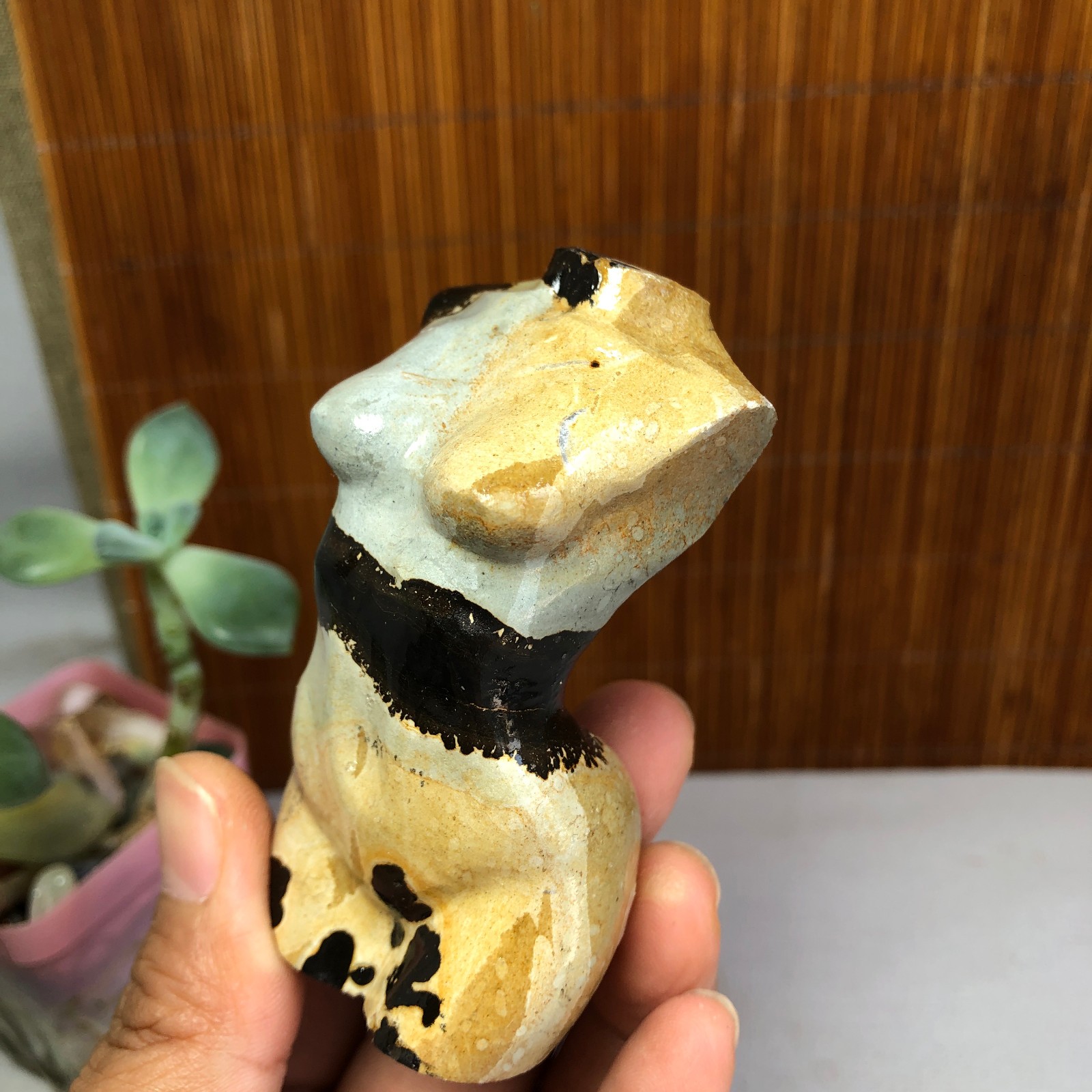 Rare Natural Traditional Chinese Painting Hand Carving female Model 119g g8404