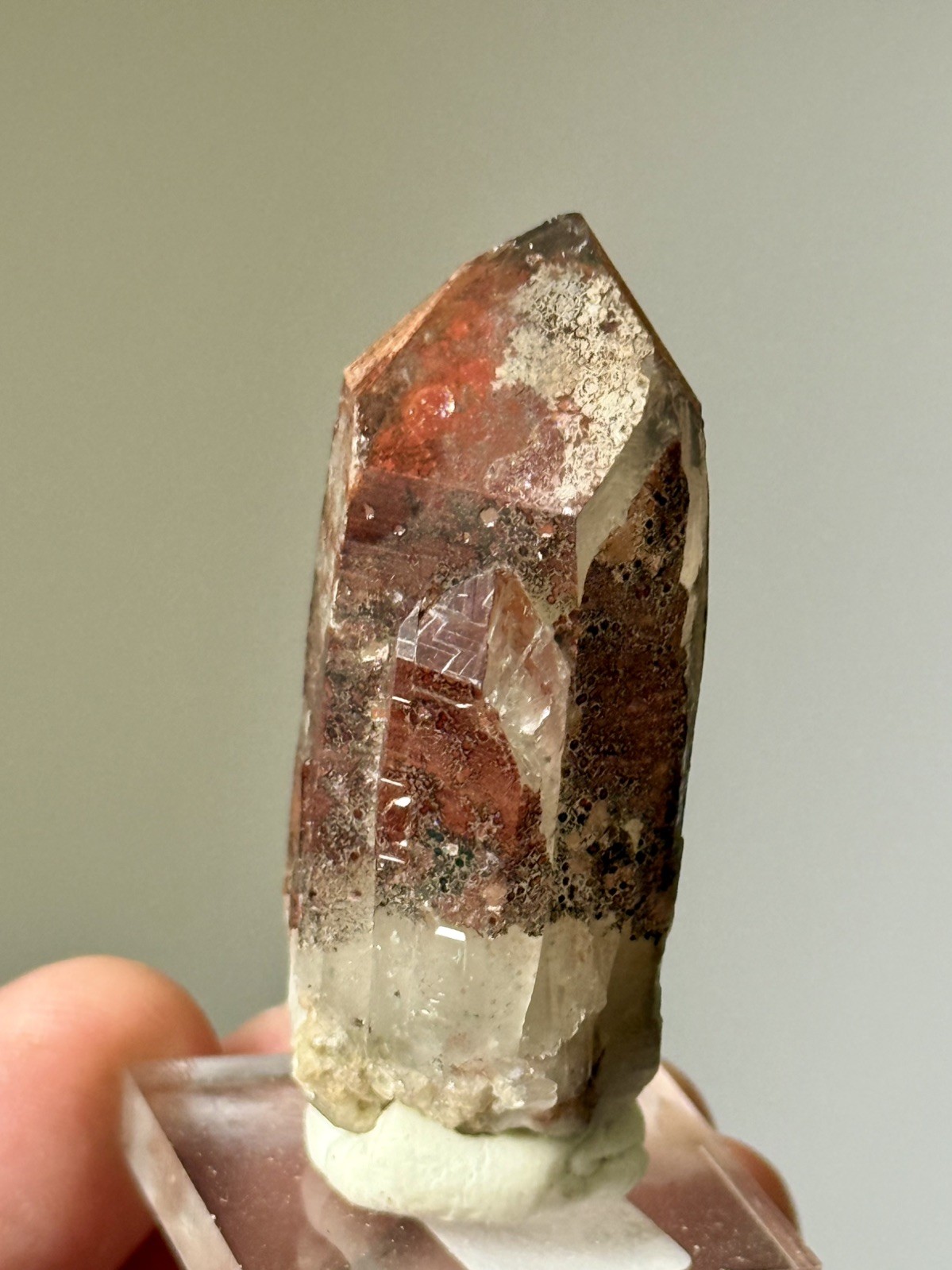 Quartz Crystal w/ Phantom & Hematite Red Feather, CO 5cm – 34.2g – ID20
