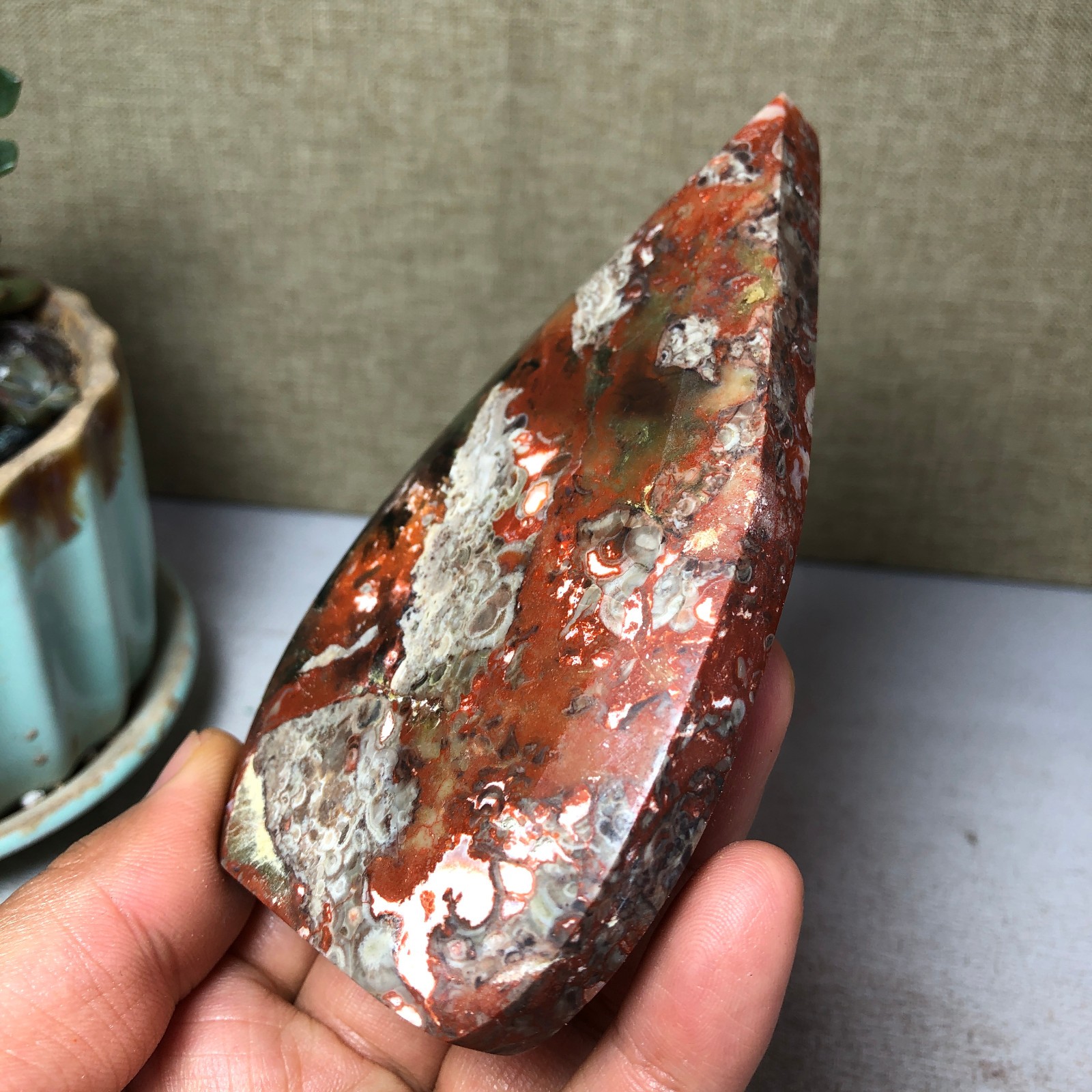 Natural l Indonesian Bloodstone agate point leaf Crystal specimens 165g A4928
