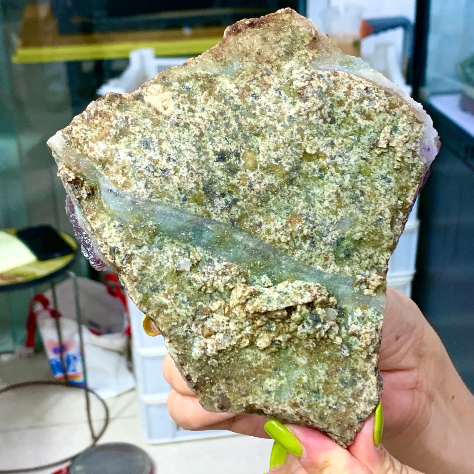 105G Rare transparent purple cubic fluorite mineral crystal sample/China