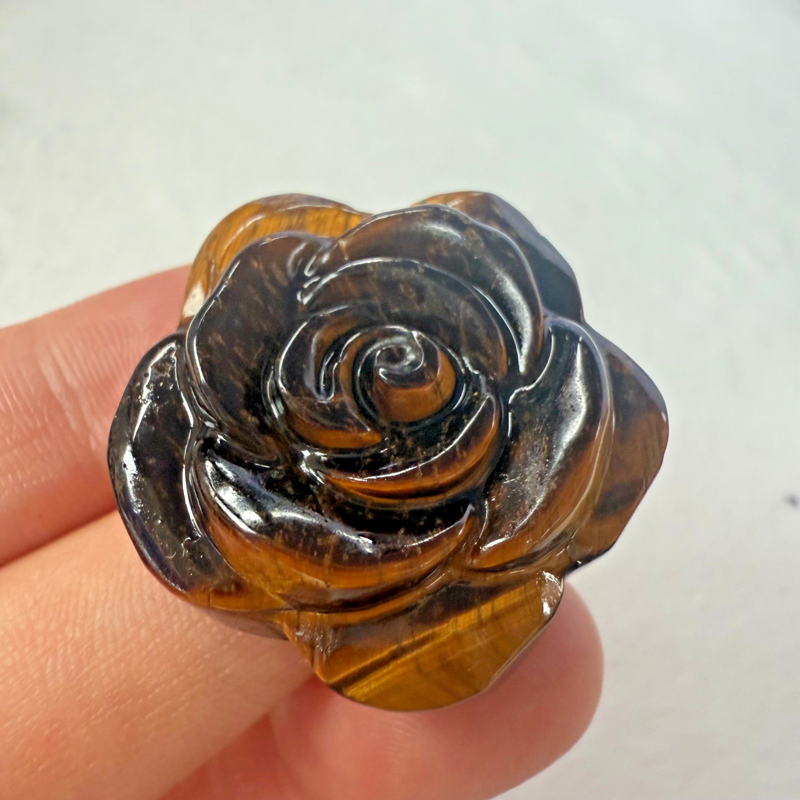 1.1″ Natural Tiger’s eye Quartz Carved Rose Flowers Crystal reiki Healing1pc