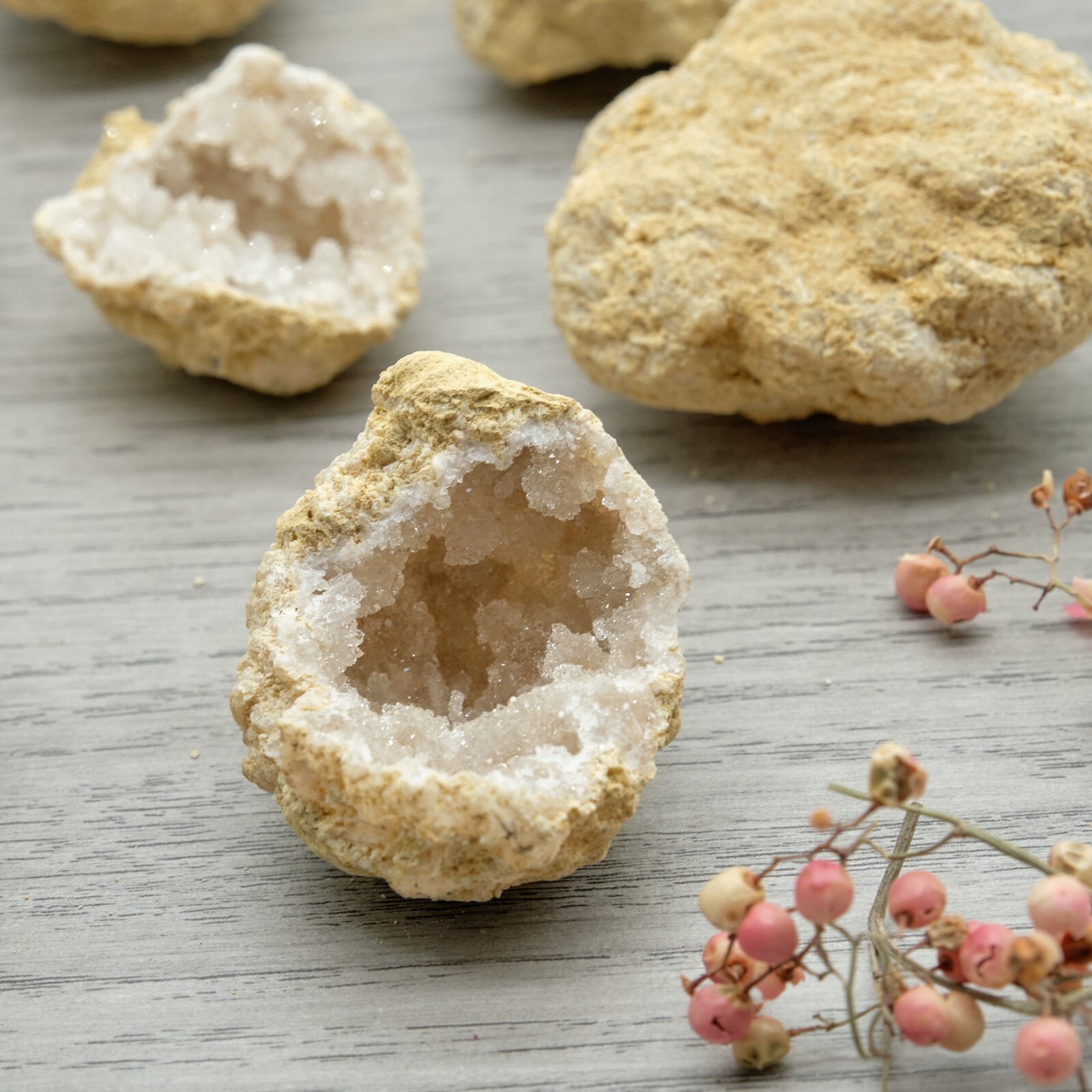 Unbroken Whole Quartz Geode Unopened Break Your Own Natural Crystal 4-6cm x 1 pc