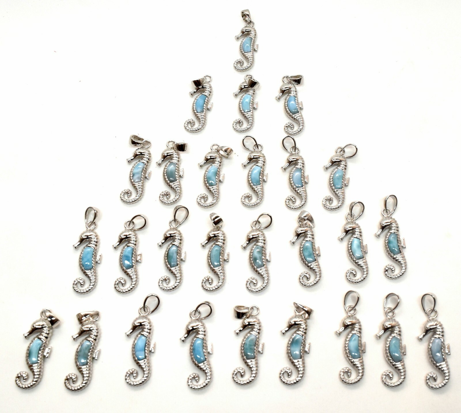 26mm Larimar Seahorse Pendant in Sterling Silver 925 + 18″ Silver Necklace Chain