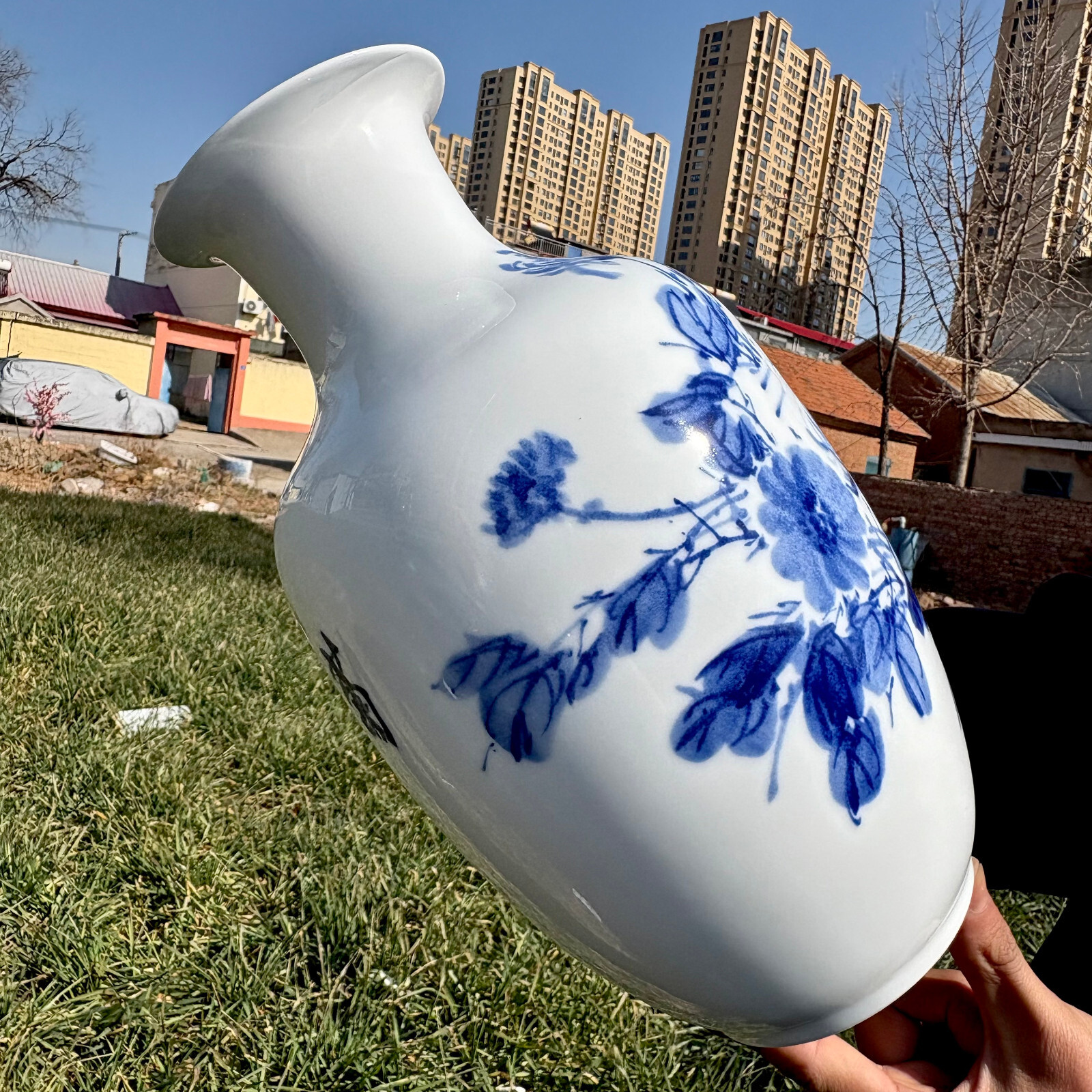1.4LB Classic landscape painting poetic ceramic vase from Jingdezhen, China