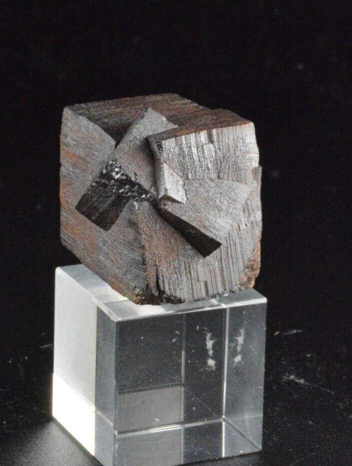 Limonite After Pyrite Pseudomorph, Pelican Point, Utah, 27x22x19mm