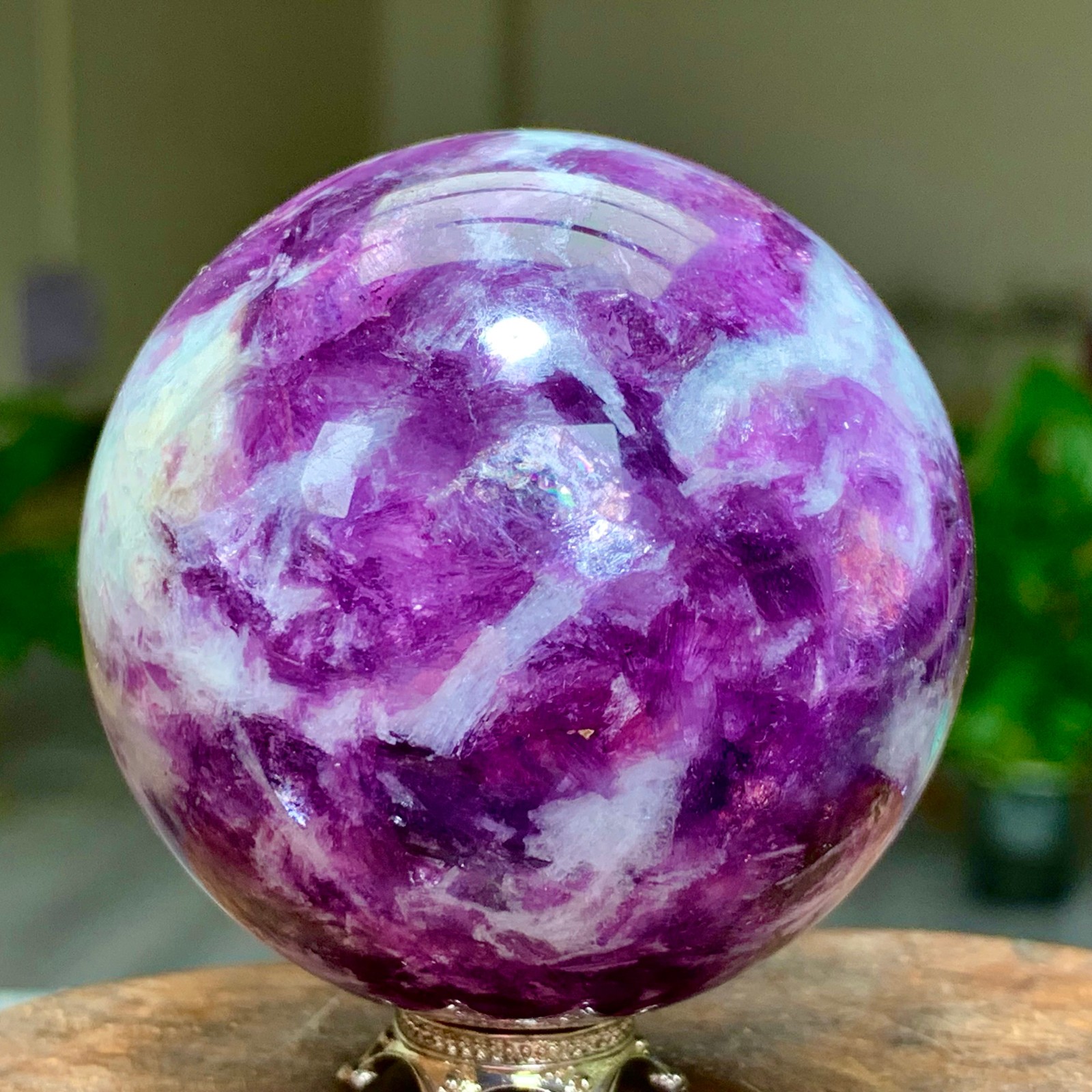 265G Natural Beautiful Purple Lithium Mica Crystal Spherical Mineral Sample