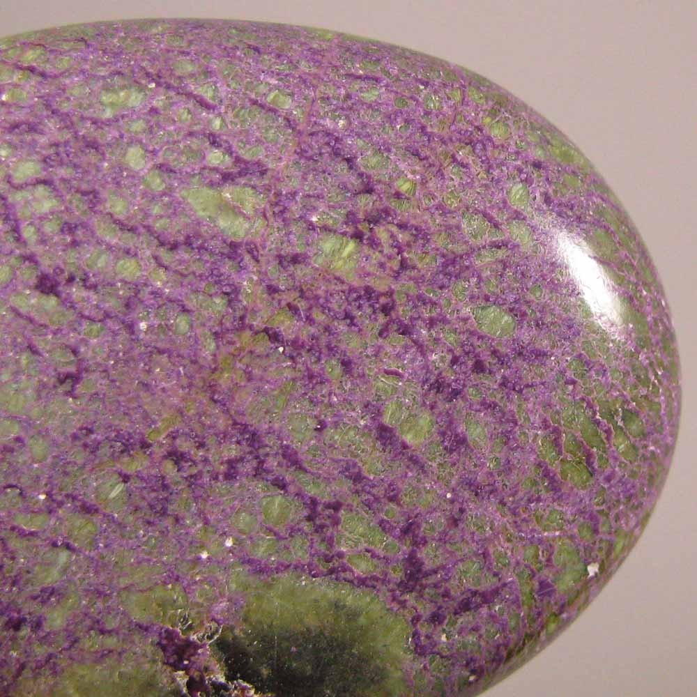 2.3″ Purple STICHTITE Gemstone Polished Palm Stone – Australia