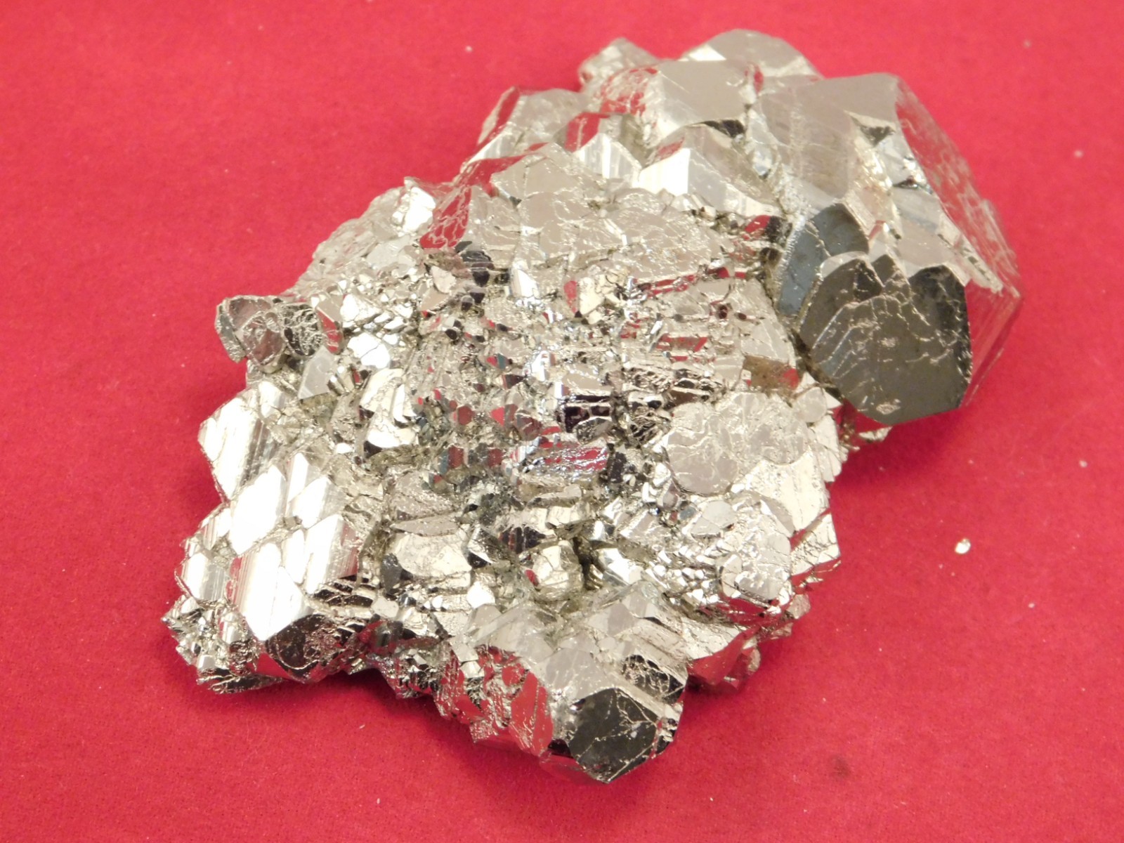 Dodecahedron PYRITE Crystal Cluster 100% Natural Peru 168gr
