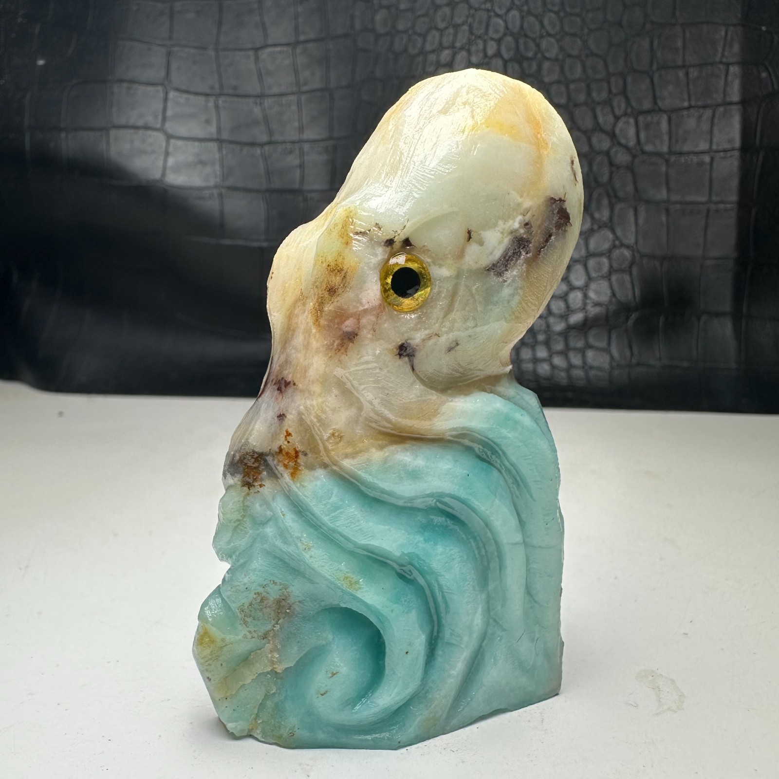 Natural Crystal Mineral Specimen. Amazon Stone. Hand-carved Octopus .Statue.BL