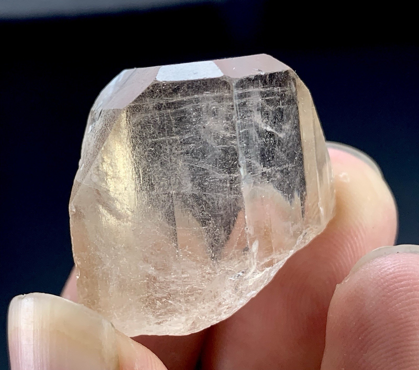 138 Cts Genuine Natural Topaz Crystal from Pakistan Rare Quality 24x17x18 mm.
