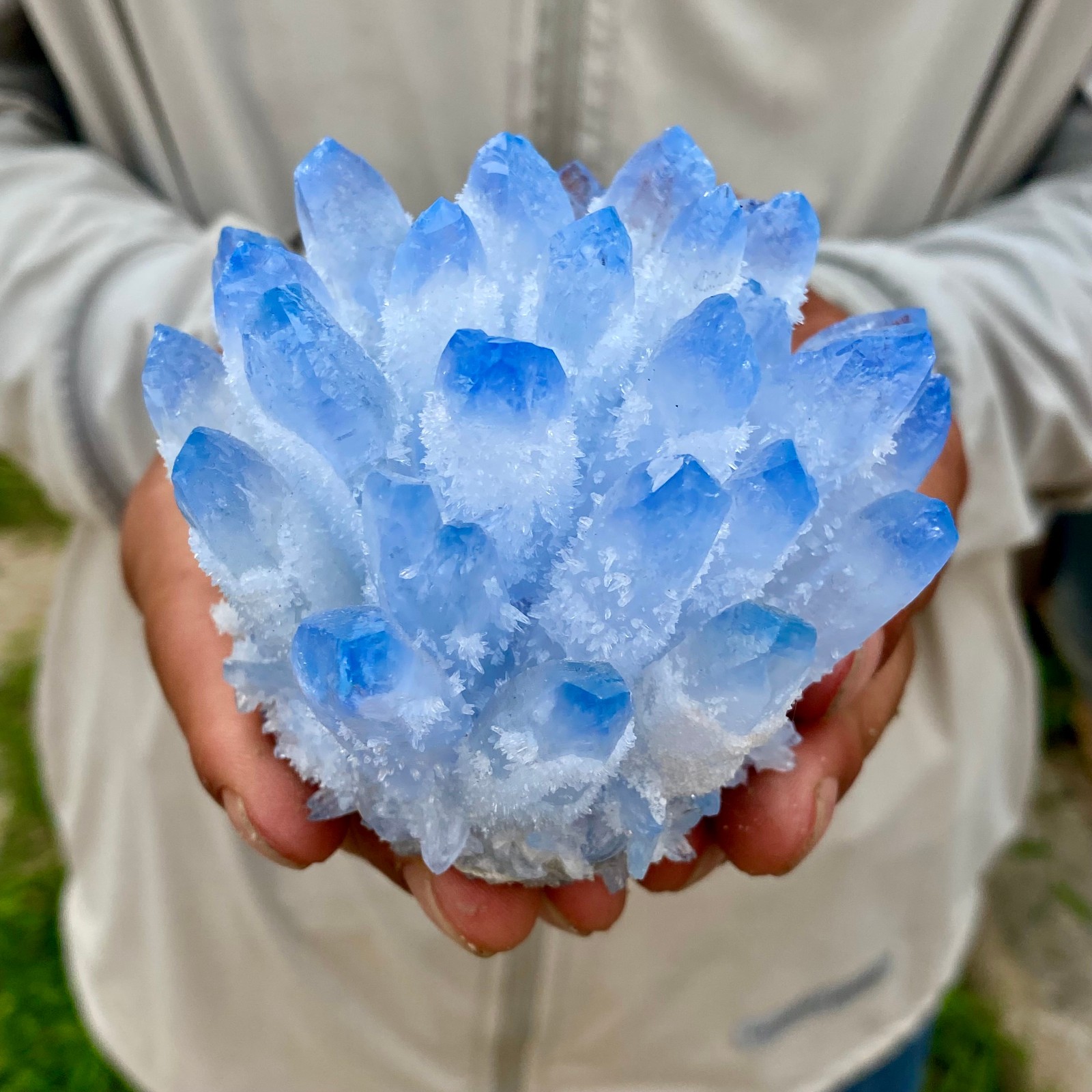 423G New find blue phantom crystal quartz cluster mineral specimen healing