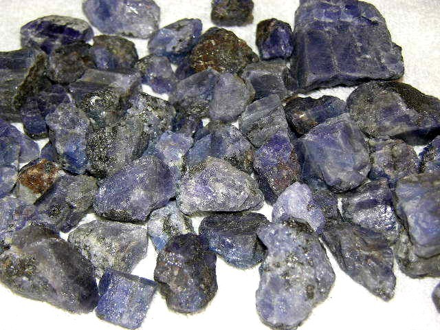 Tanzanite crystal all natural mixed grade 10-45mm 1/4 pound lots 4-15 piece