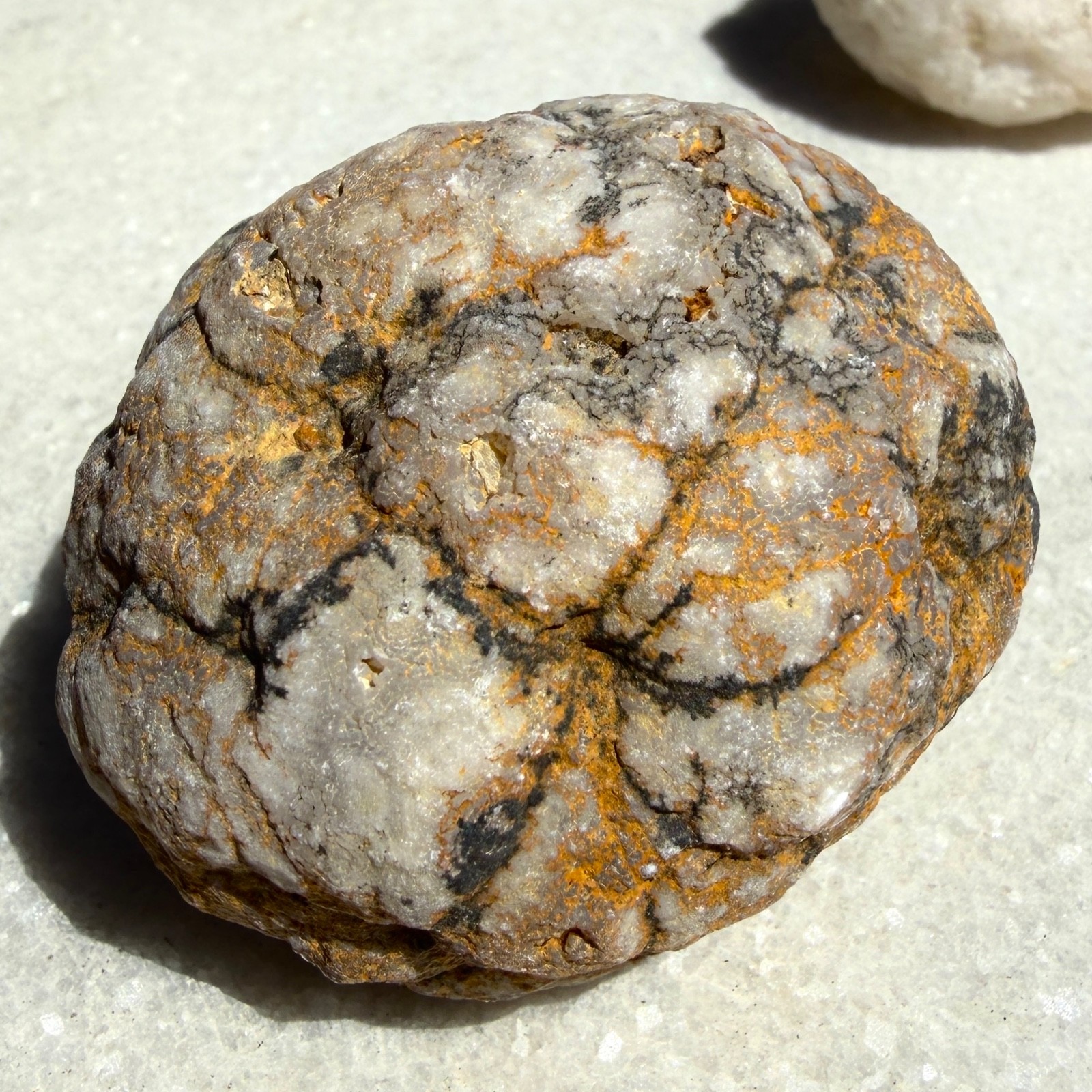 Wholesale Lot – 2 lbs Natural Unbroken Quartz Geode – 12 to 16 PCS
