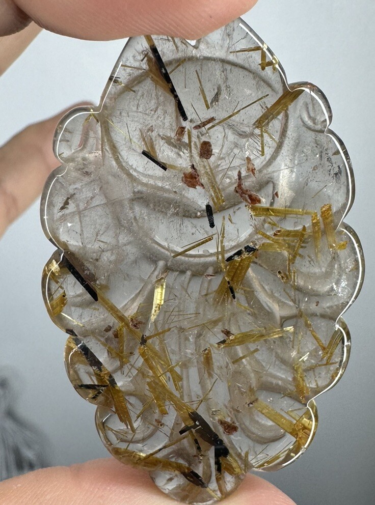 CLEAR GOLD/RED RUTILE Carved Nine-Tailed Fox Yellow Rabbit Fur Rutile Quartz 21g