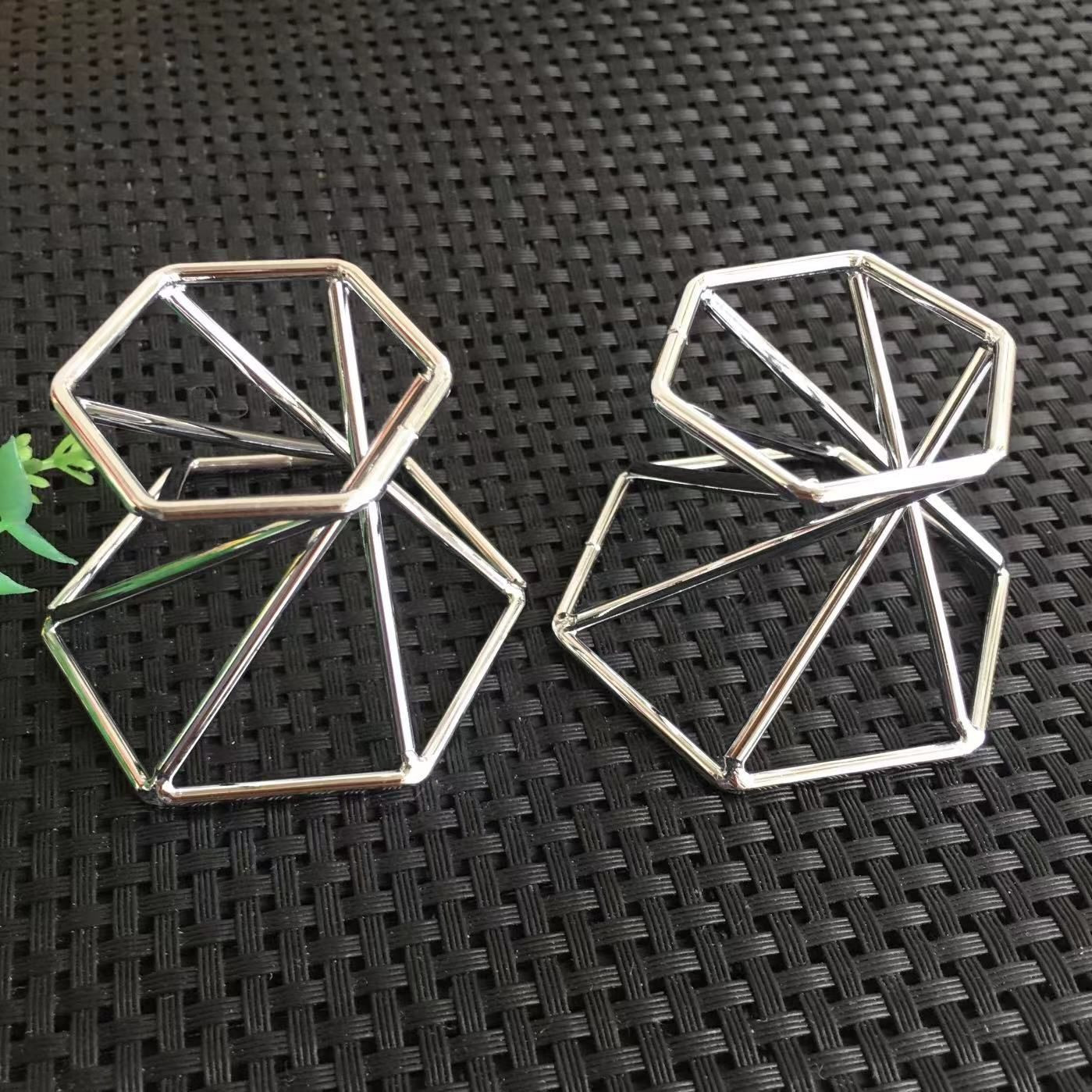 3pcs Silver Metal Base Stand Holder For 40-70mm Crystal Sphere Egg Randomly Send