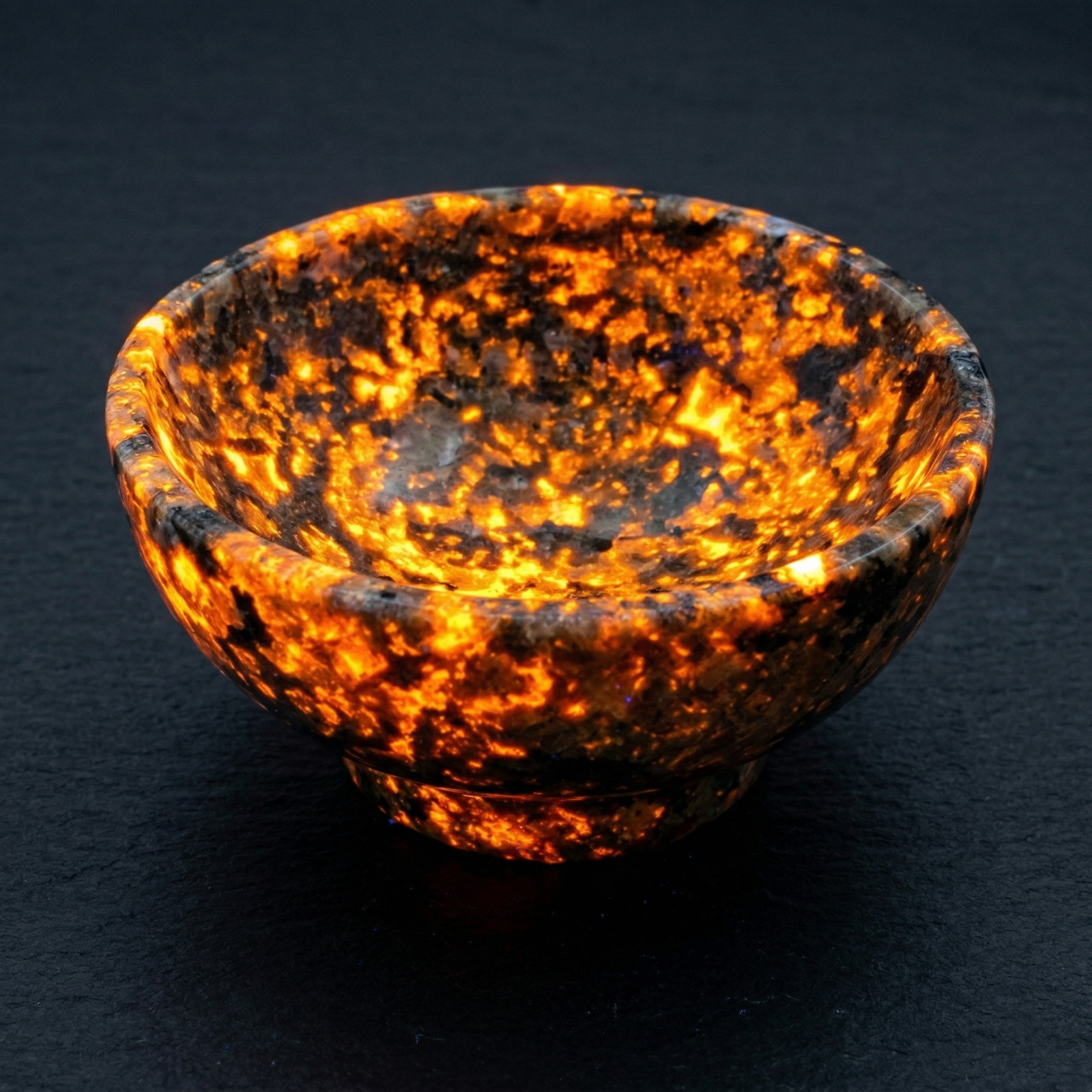 Natural Yooperlite Crystal Bowl UV Reactive Flame Stone Home Decor& Gifts Woman