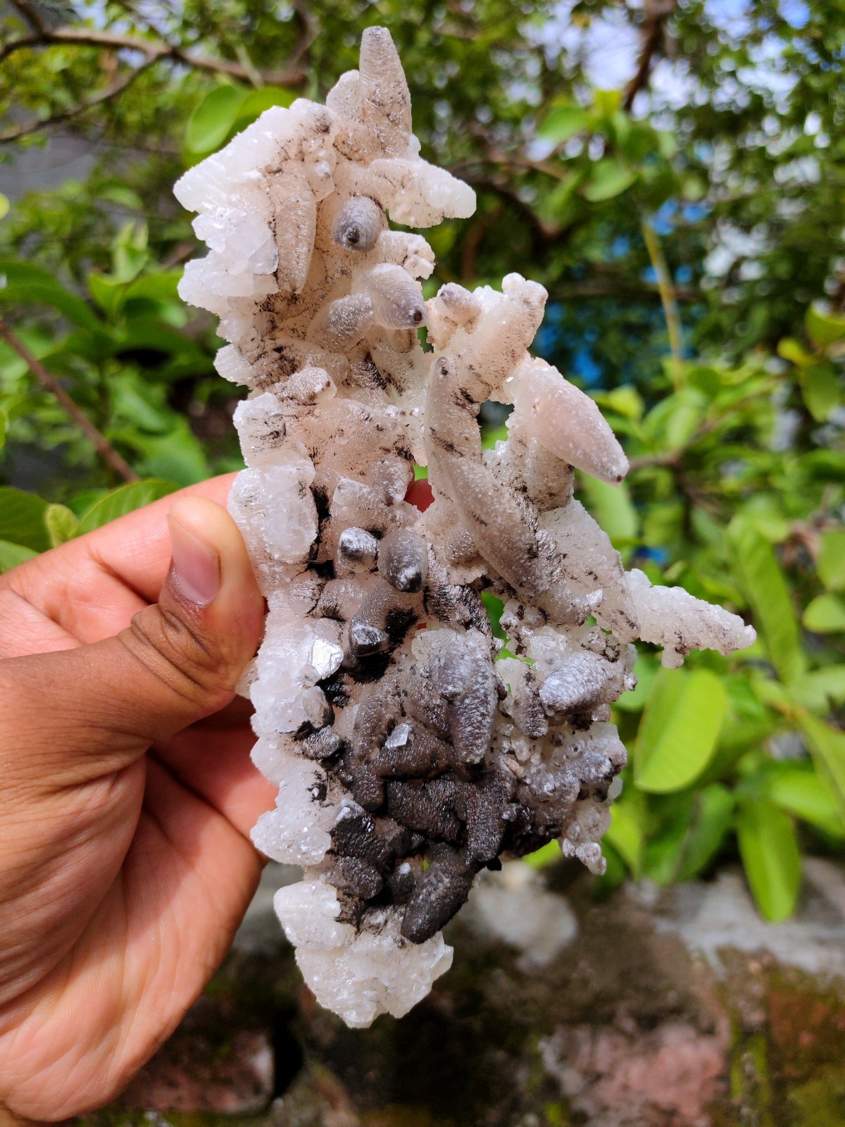 Pointed White and Black Calcite with Scolecite, Indian Minerals Stone