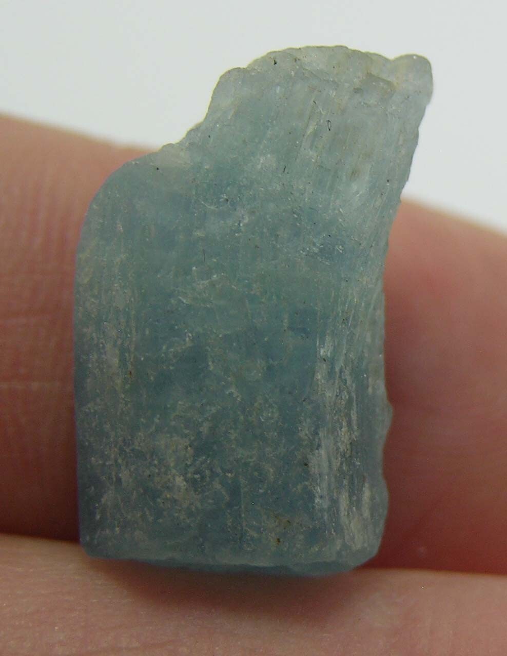13.50ct Vietnam 100% Natural Rough Aquamarine Crystal Stick Specimen 17mm 2.73g