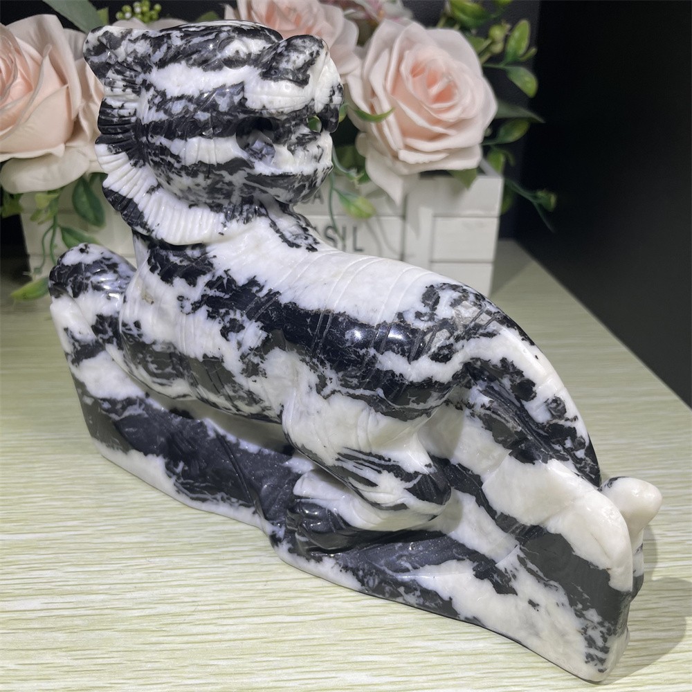 5.5LB 7.8″Black And White Zebra Jasper Lion Crystal Quartz Carving Courage Decor