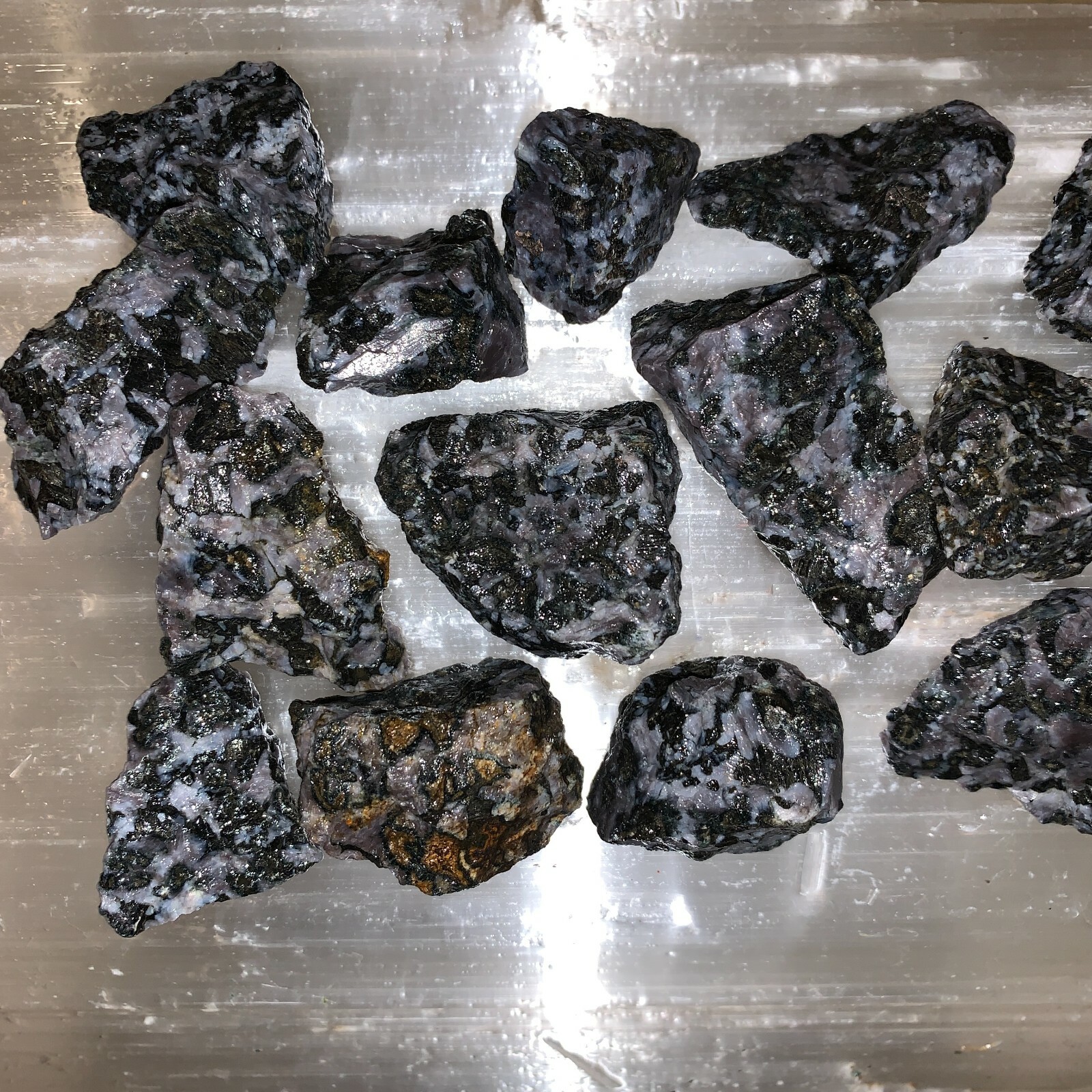 INDIGO GABBRO ROUGH, CHARGED 2000 CARAT LOT + A FREE SELENITE CHARGING STICK