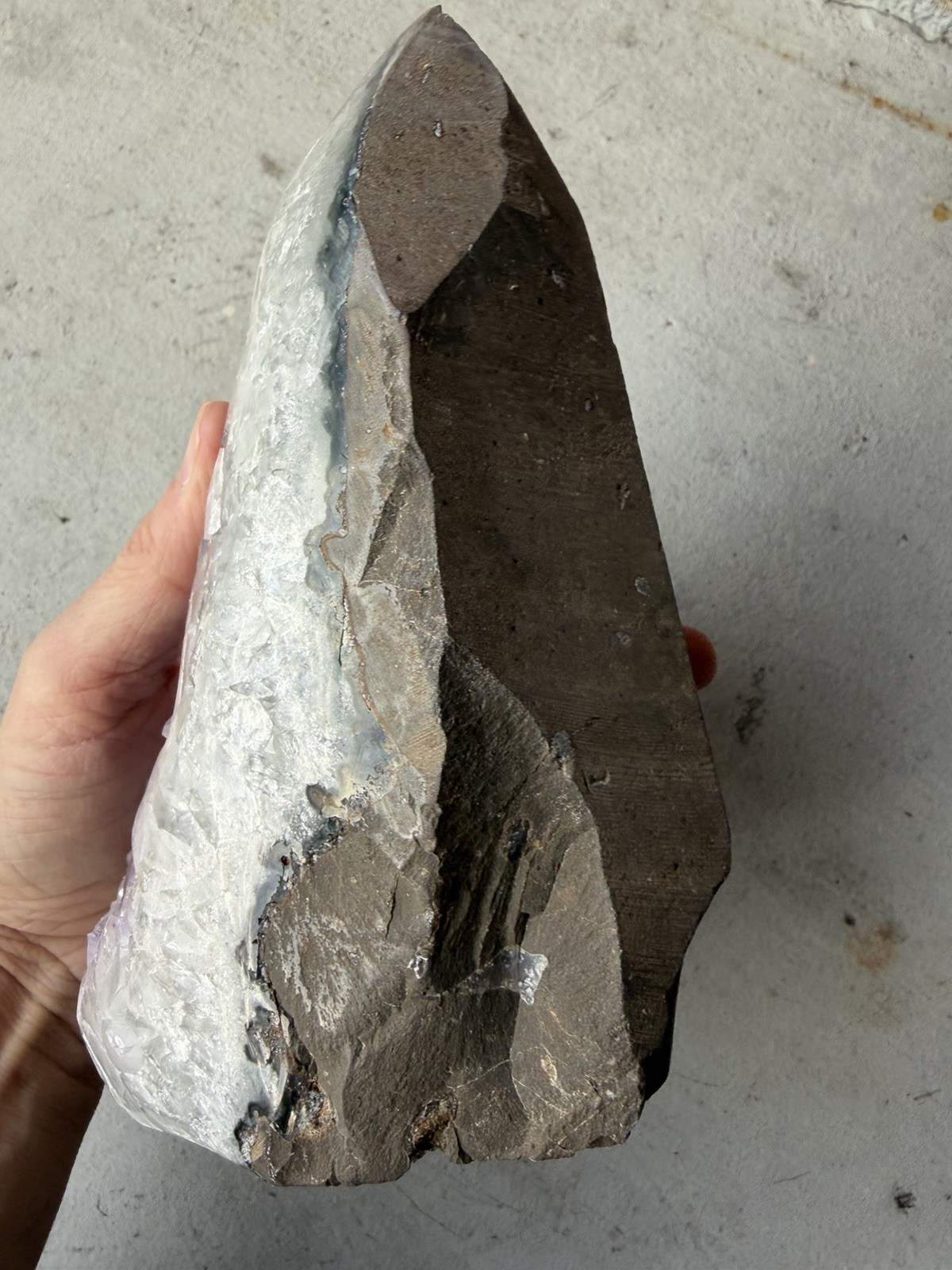 NATURAL LARGE CLEAR & LIGHT PURPLE AMETHYST GEODE – LARGE POINTS – OVER 6 POUNDS