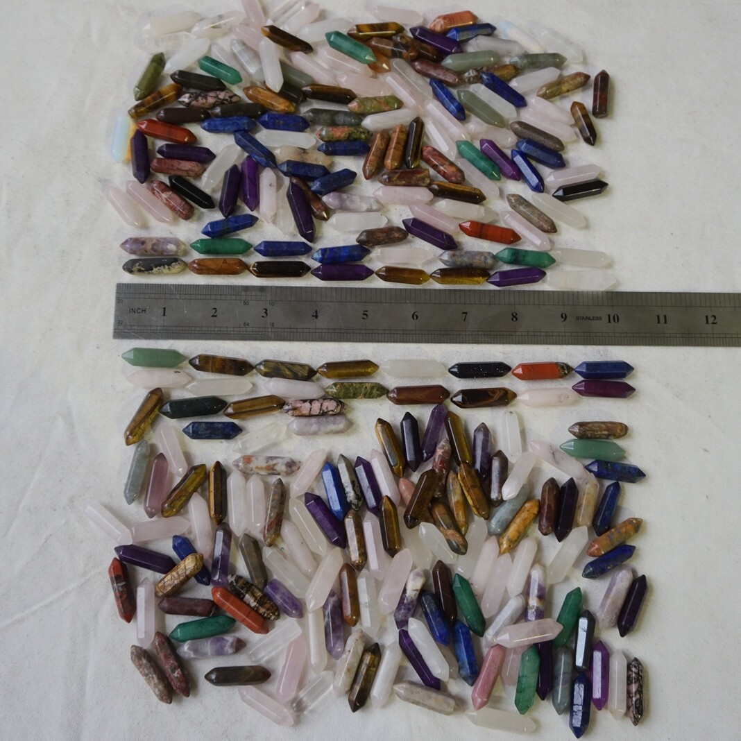 100Pcs Tiny Quartz Crystal Jasper Double Points Wand Diverse Rock Tumble Healing