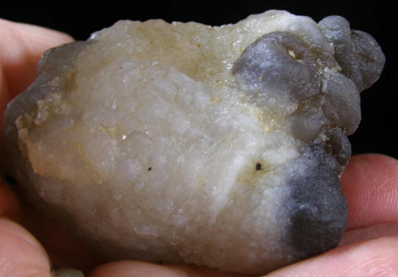 LARGE NATURAL TRUFFLE CHALCEDONY SPECIMEN – MOROCCO 5.5 x 3.5 cms 85 gms