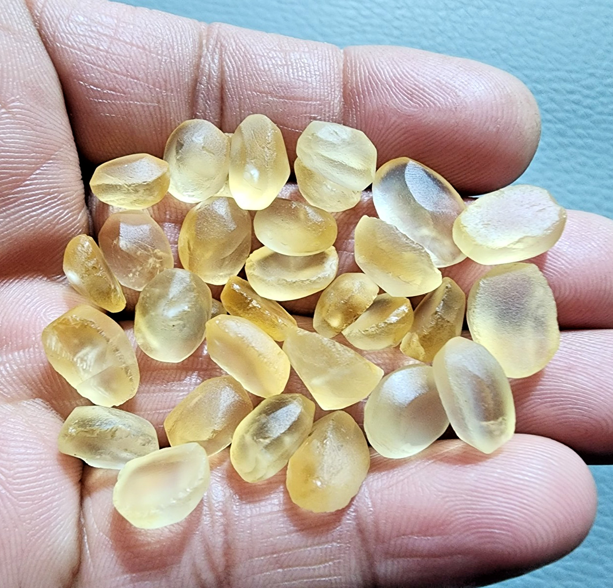 30 Pcs Yellow Citrine Topaz Without Cutting, 10-15MM Faceted Cabochon Gemstone