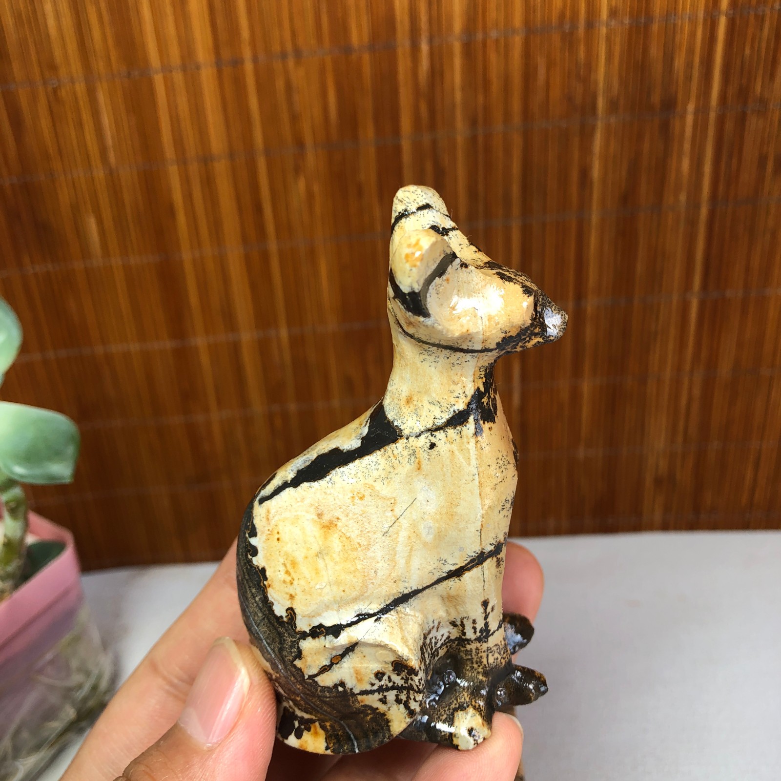 Rare Natural Traditional Chinese Painting Hand Carving Animal Model 109g g8392
