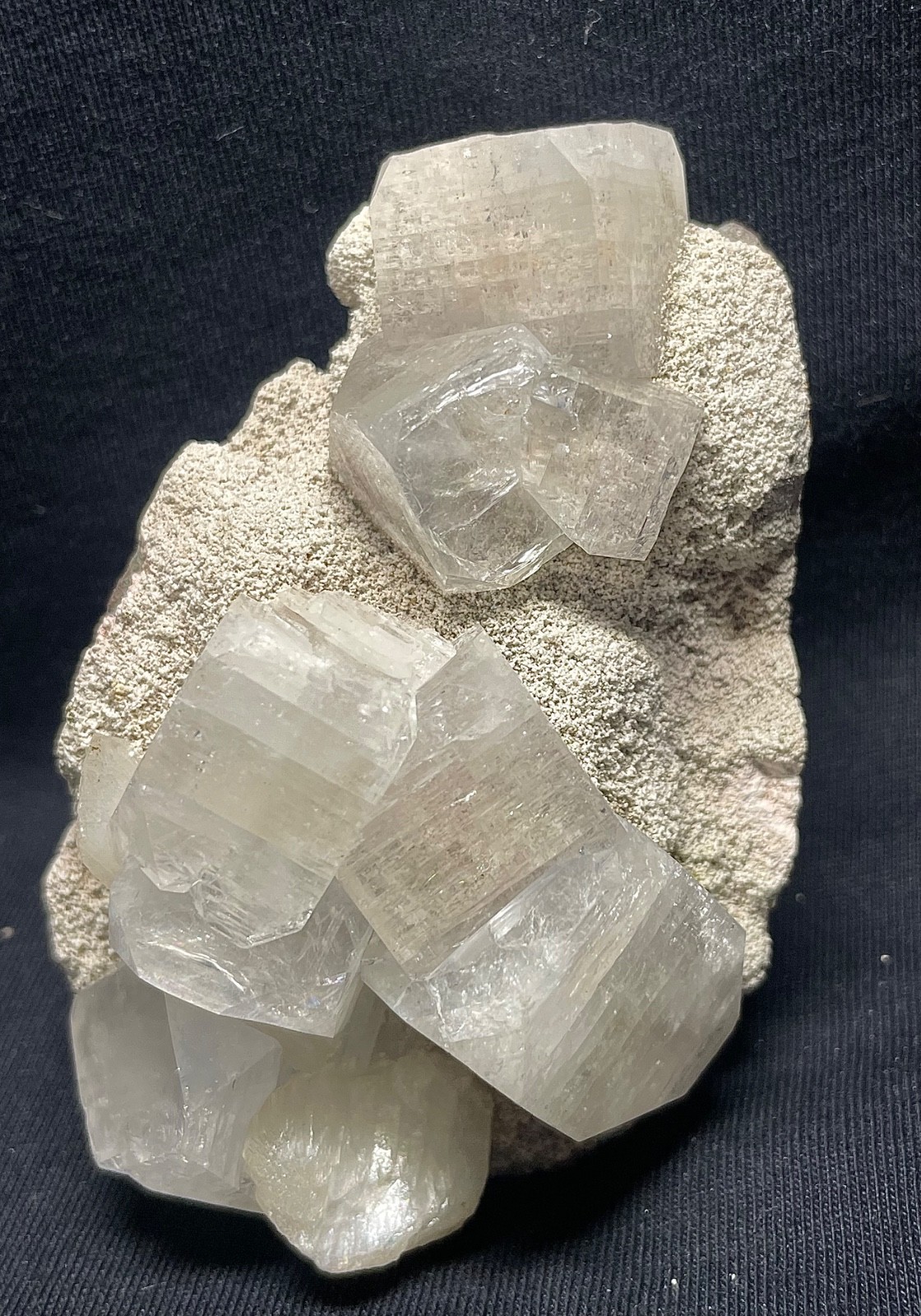 NATURAL APOPLLITE QUARTZ WITH UNIQUE TEXTURE NATURAL STUNNING STONE