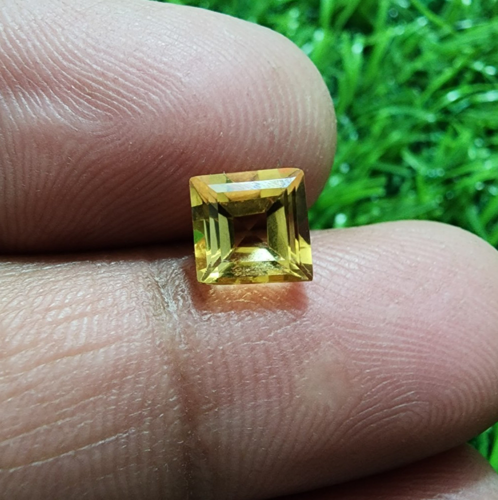 Golden Citrine Topaz 1.70 Ct Faceted Square Cut Natural Loose Gemstone