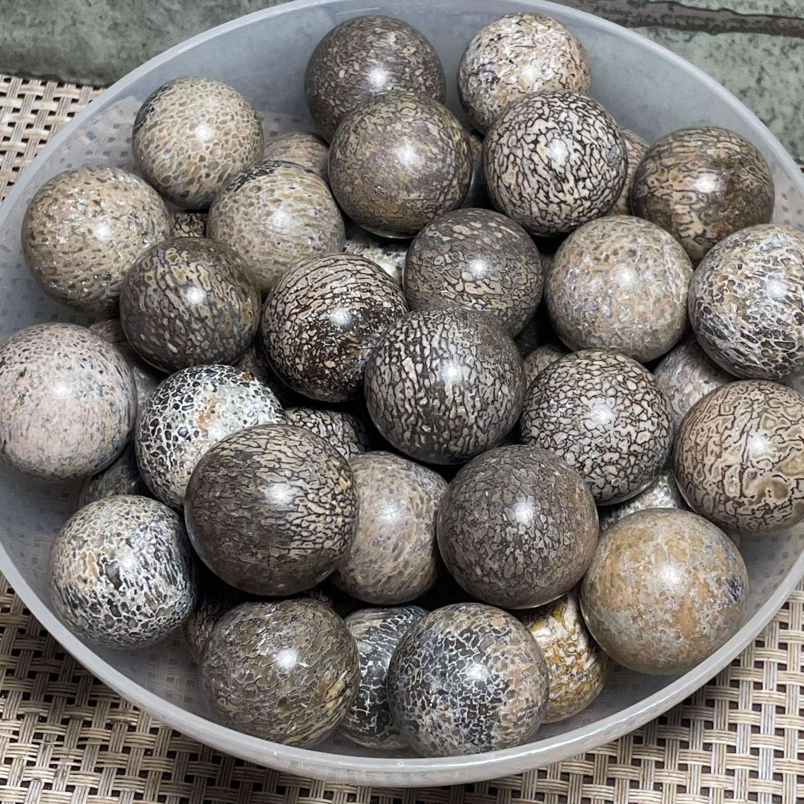 6pc 27-23mm Awesome! Beautiful stone polished Ball Sphere collection Madagascar