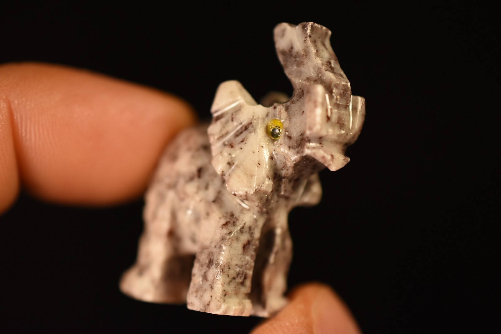 *SOAPSTONE ELEPHANT* Carving 3.8cm 13.7g Carved Natural Stone Figurine Statue