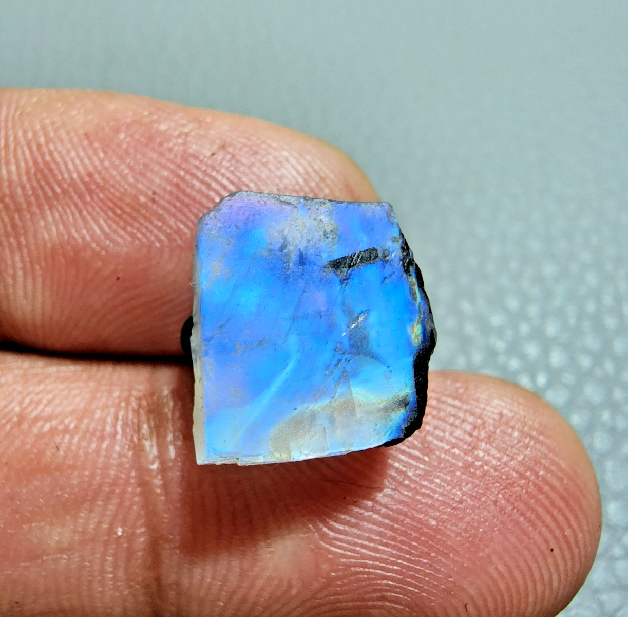 8 pcs AAA+ White Rainbow Moonstone Power Blue Fire Rough Loose Gemstone 13-17MM
