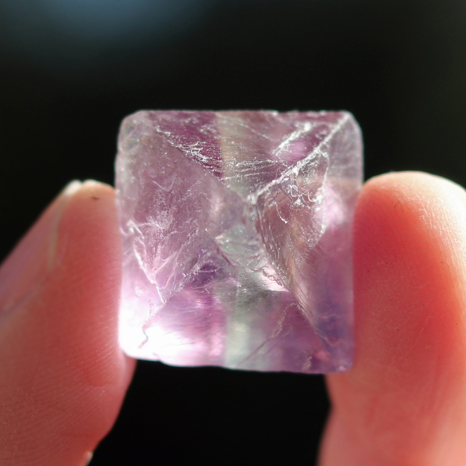 Fluorescent Mineral Specimen: Fluorite Octahedron (FLU63)