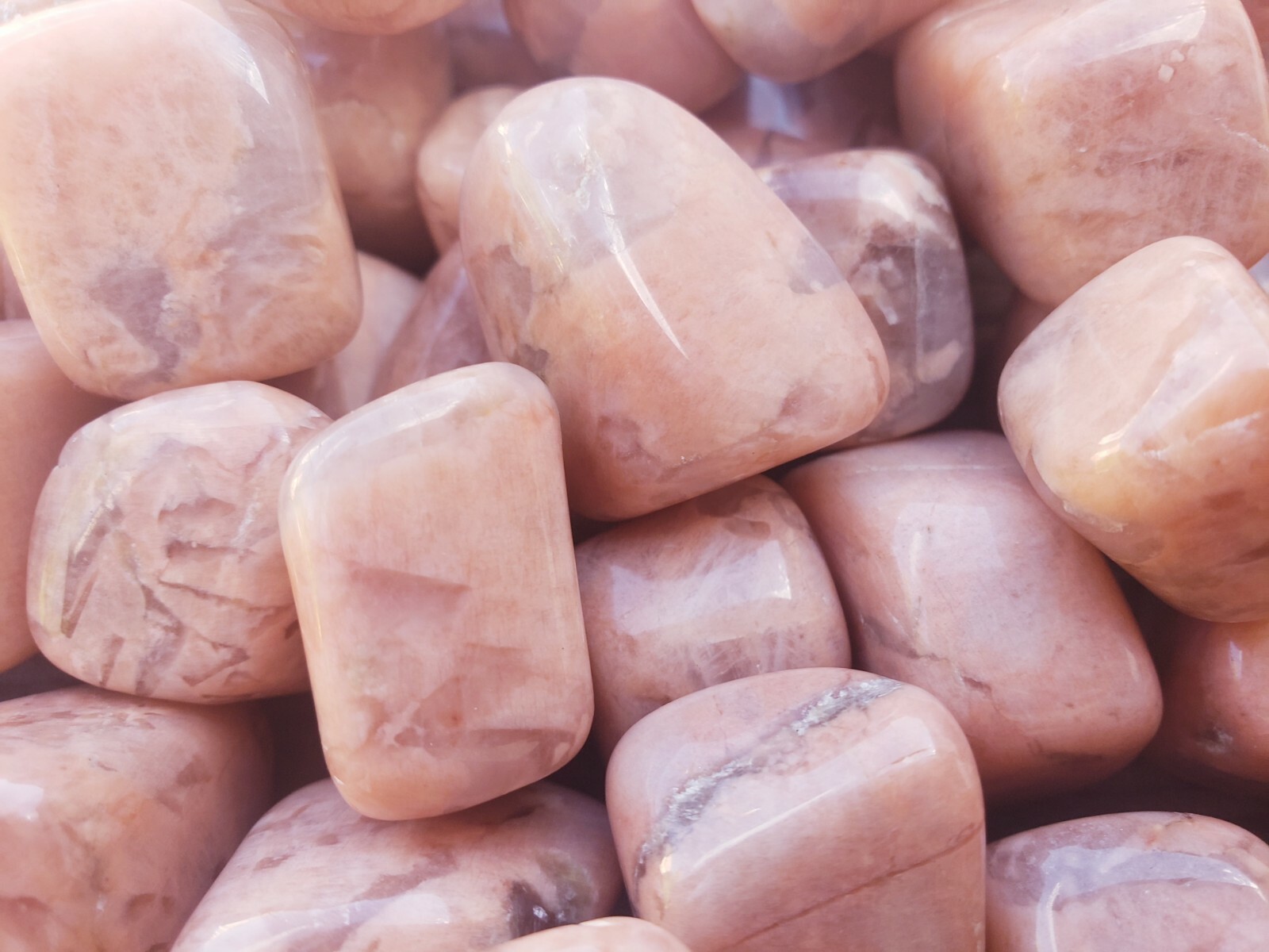 PEACH MOONSTONE TUMBLED STONE (1) MEDIUM/LARGE NATURAL TUMBLE STONE