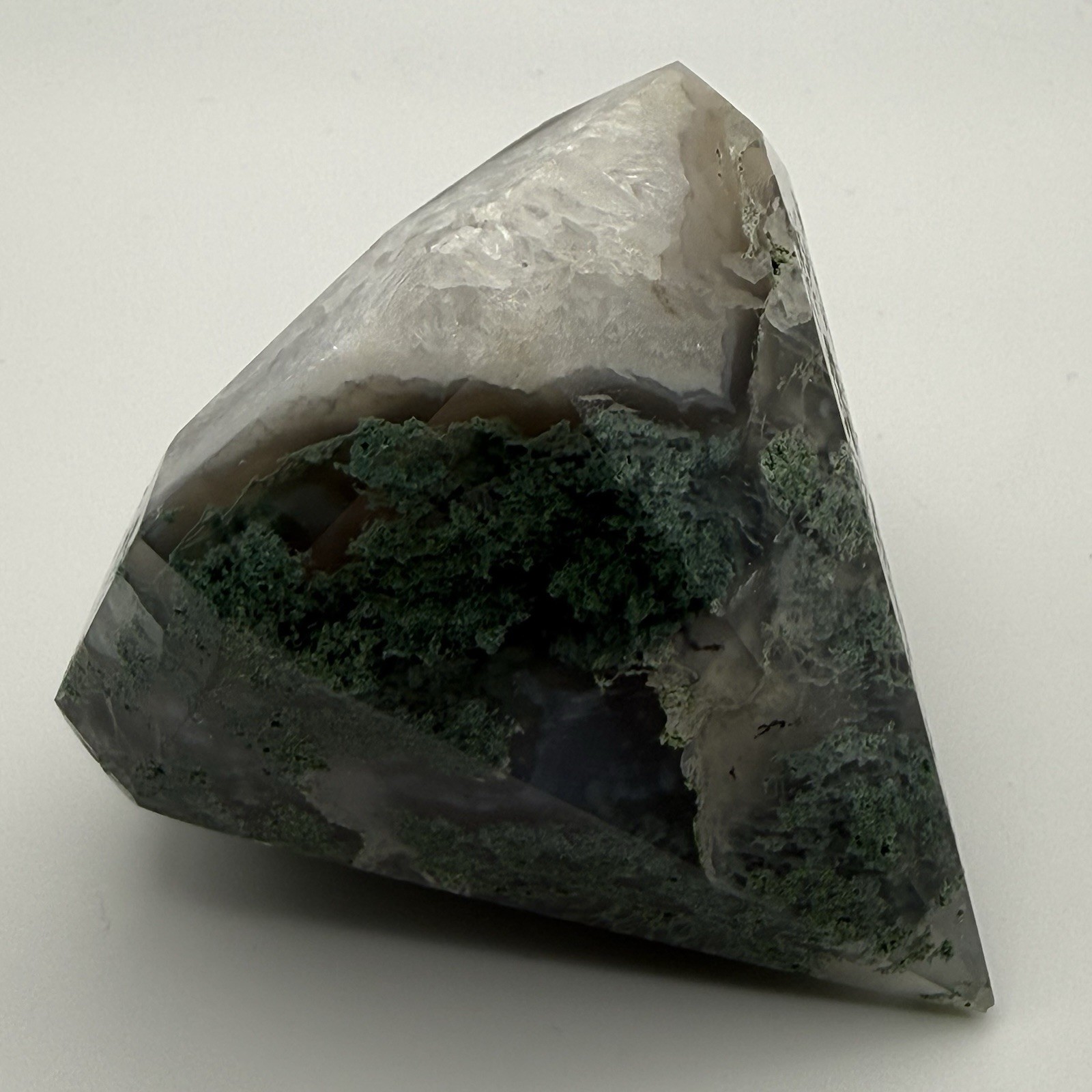 Multi-colored Green and Quartz Polished Moss Agate Diamond Carving