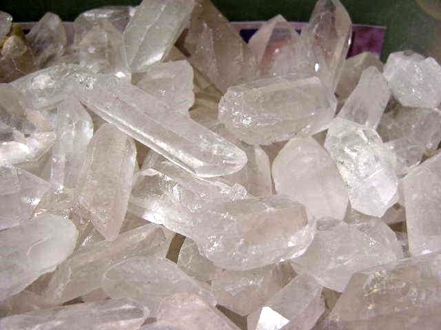 Quartz crystal natural terminated points Brazil 1/4 pound 1.5-2 ” 5-7 crystals