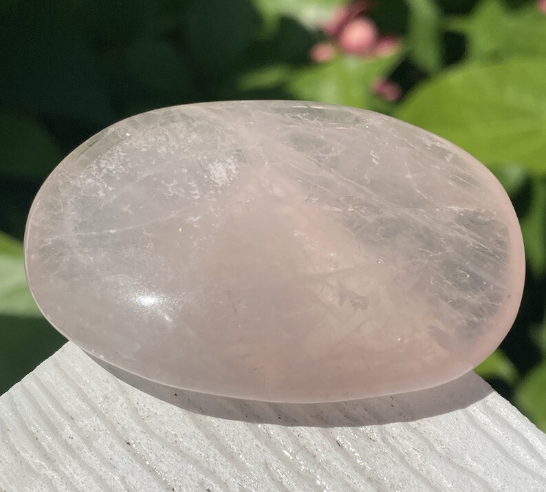 Handmade Polished PINK ROSE QUARTZ Healing Crystal Palm Stone MADAGASCAR 2.16″