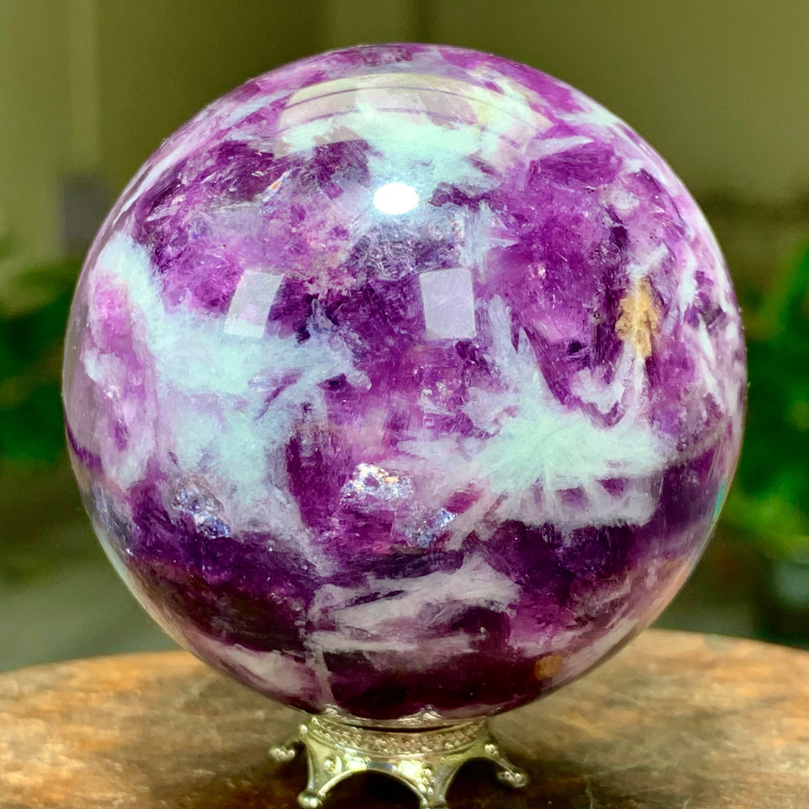 265G Natural Beautiful Purple Lithium Mica Crystal Spherical Mineral Sample